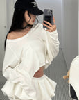 WARDEN EDGE Off-Shoulder Cropped Long Sleeve T-Shirt