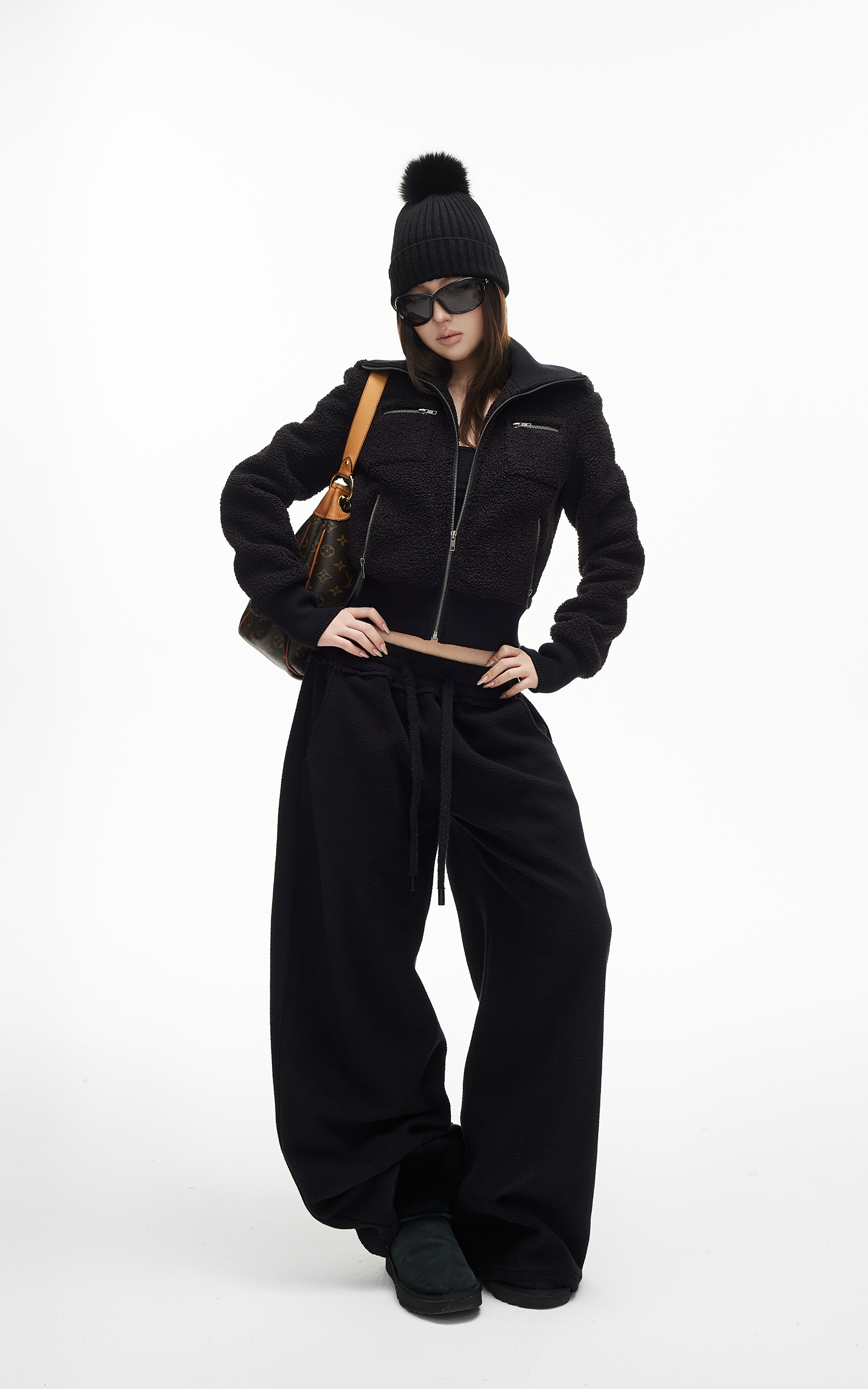 IAMXIAA Fleece Wide-Leg Sweatpants with Drawstring Waist
