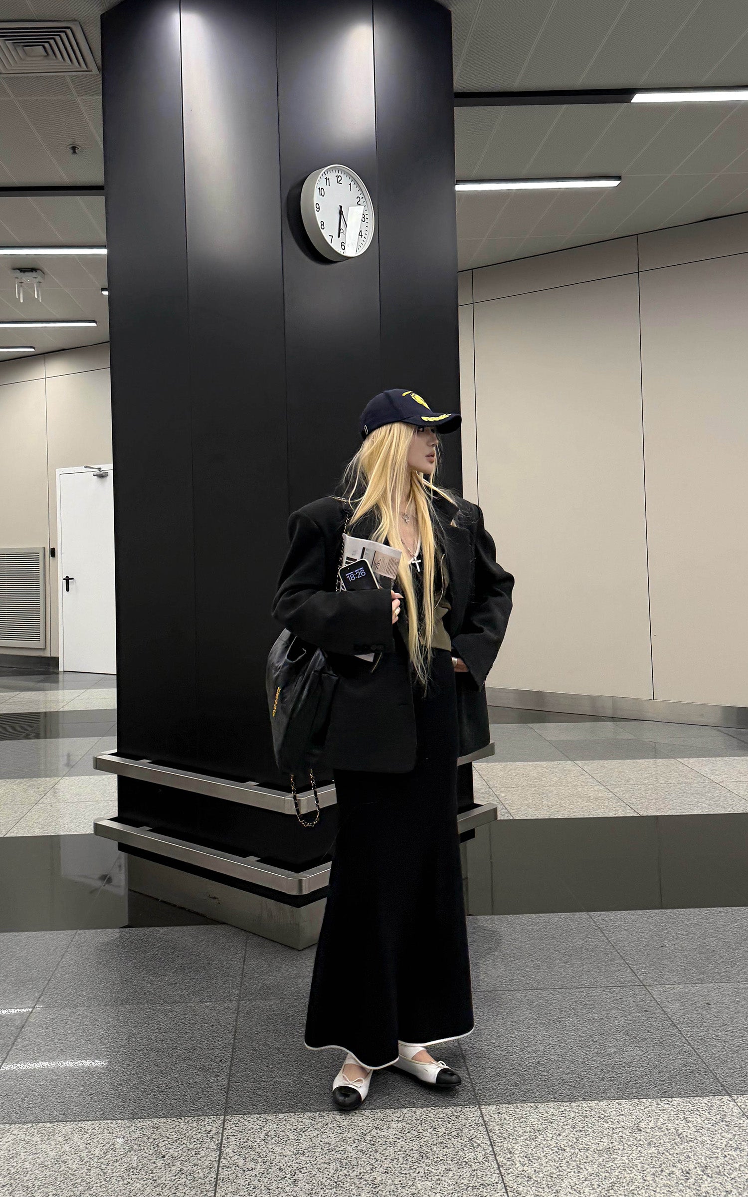 Rase le sol Open-Back Knit Maxi Dress with Contrast Piping