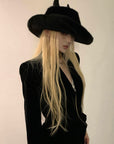 Rase le sol Devil Horn Faux Fur Hat Western Silhouette Statement Fedora