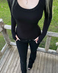 Rase le sol Essential Long Sleeve Scoop Neck T-Shirt