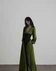 DOINDULGE Robe longue à manches bouffantes, taille corset et col en V