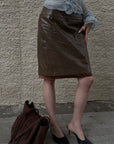 Hydrae 시스루 플로럴 레이스 러플 블라우스와 페이크 레더 미디 스커트 투피스 세트 - 키홀 프론트와 조각된 실루엣