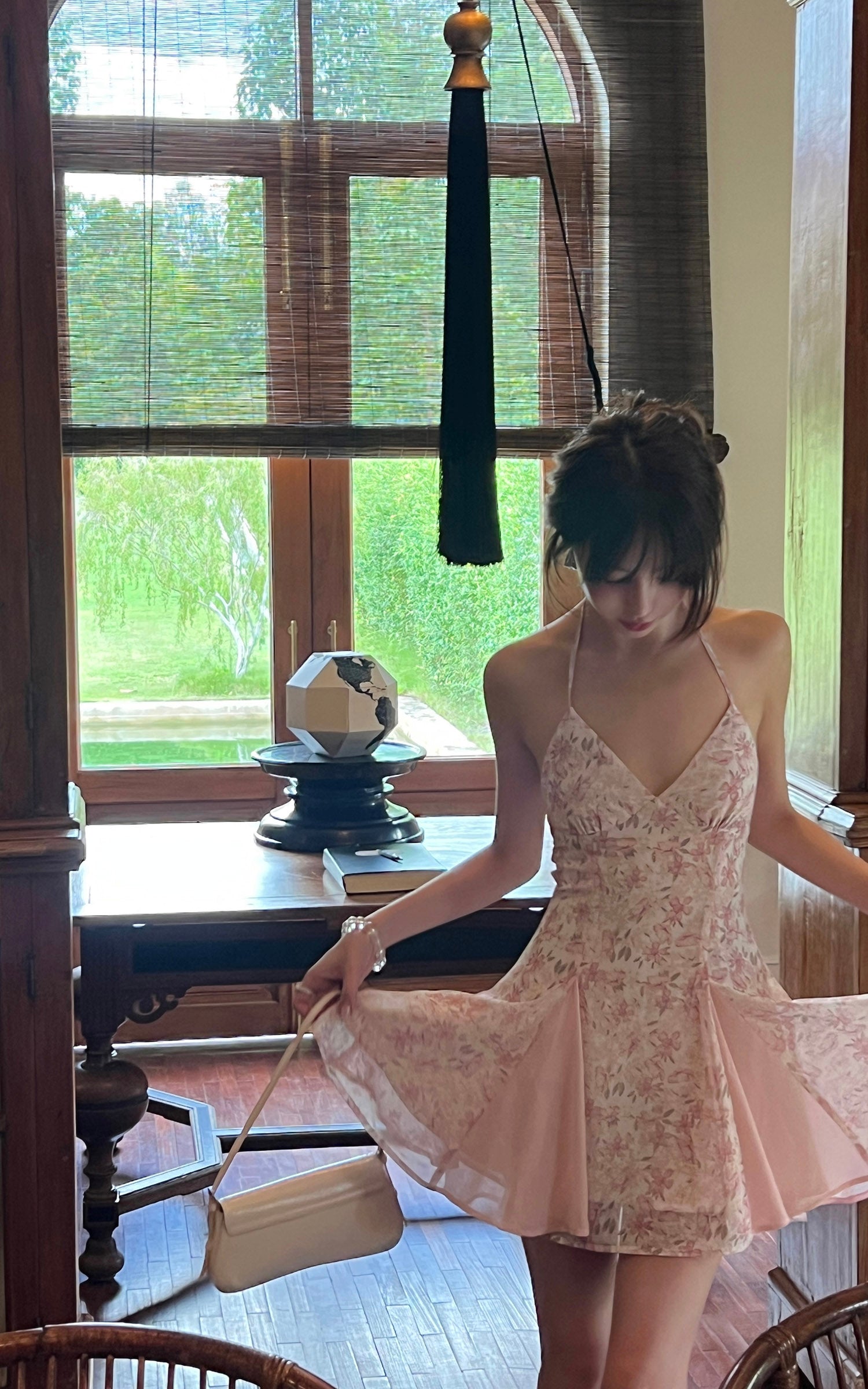 シフォンティアード 花柄プリント ホルターネック フレアミニドレス シフォンティアード 花柄プリント ホルターネック フレアミニ