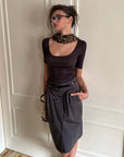 0122stepll T-shirt ajusté à encolure dégagée sculptée