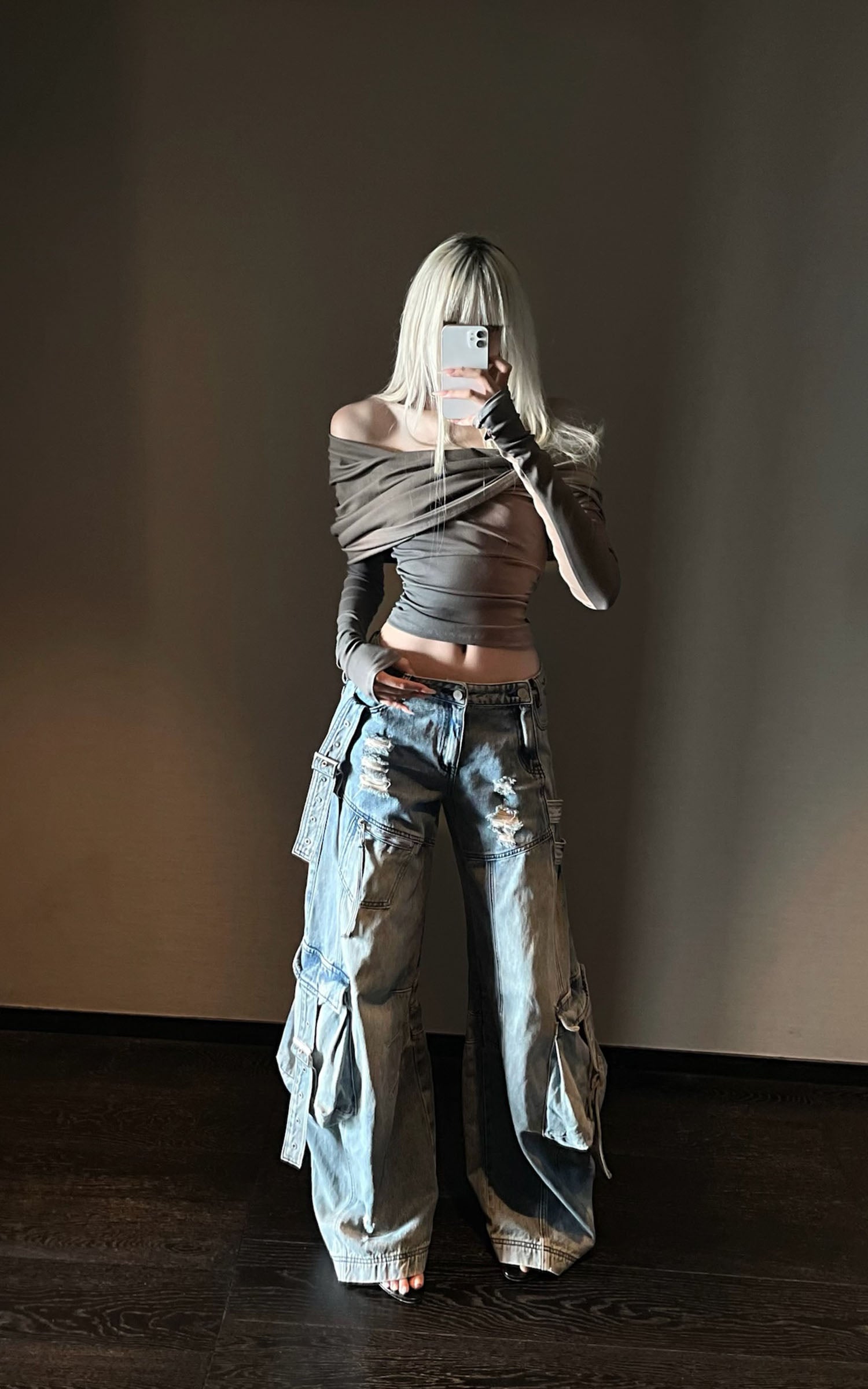 Rase le sol Distressed Wide-Leg Denim Pants