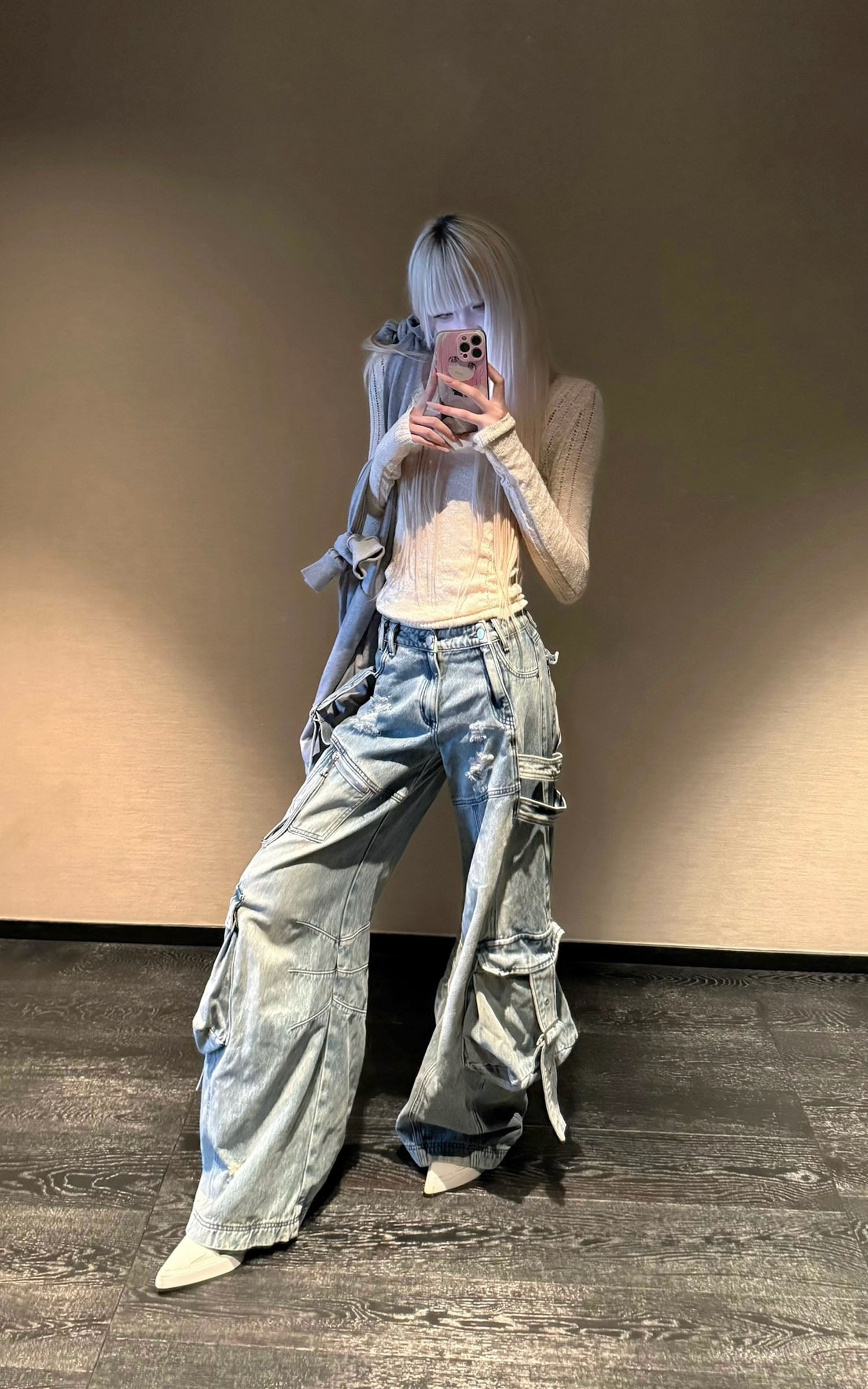 Rase le sol Distressed Wide-Leg Denim Pants