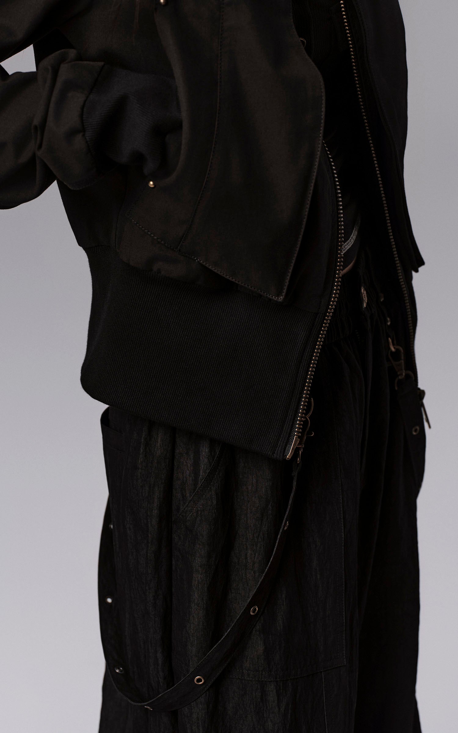 Low pixel Studded Buckle Collar Cropped Jacket