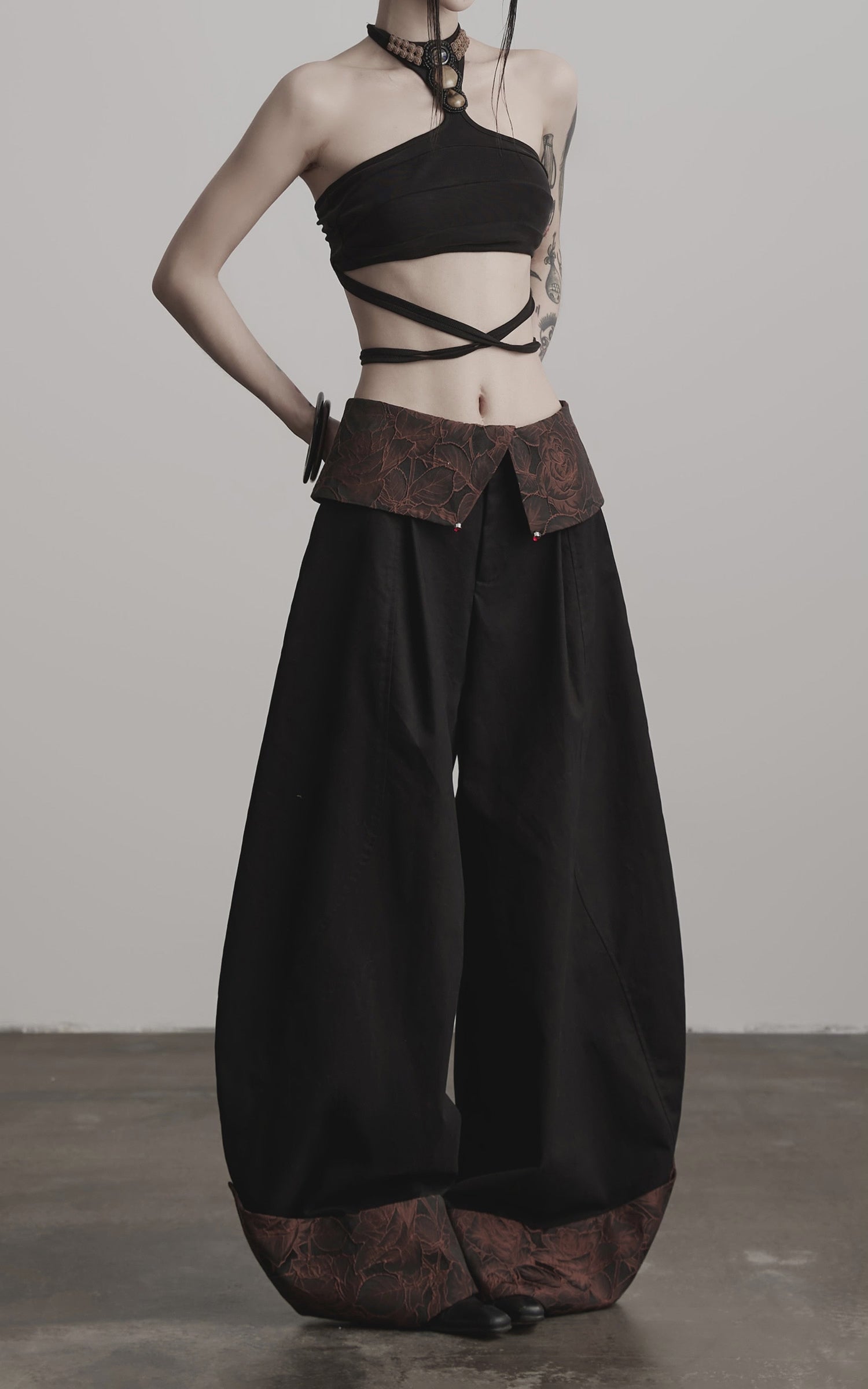 DOINDULGE Wide-Legged High-Waisted Pants with Leaf-Pattern Detail