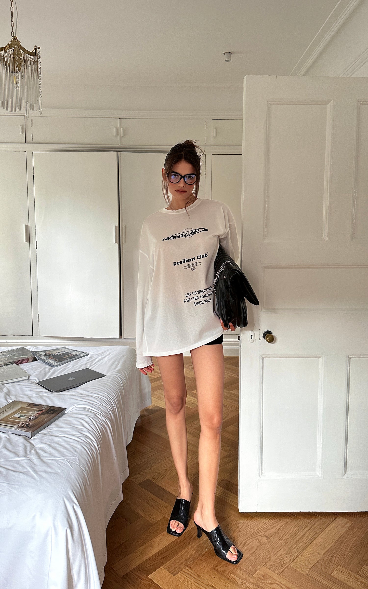 0122stepll T-shirt à manches longues oversize Resilient Club avec motif graphique
