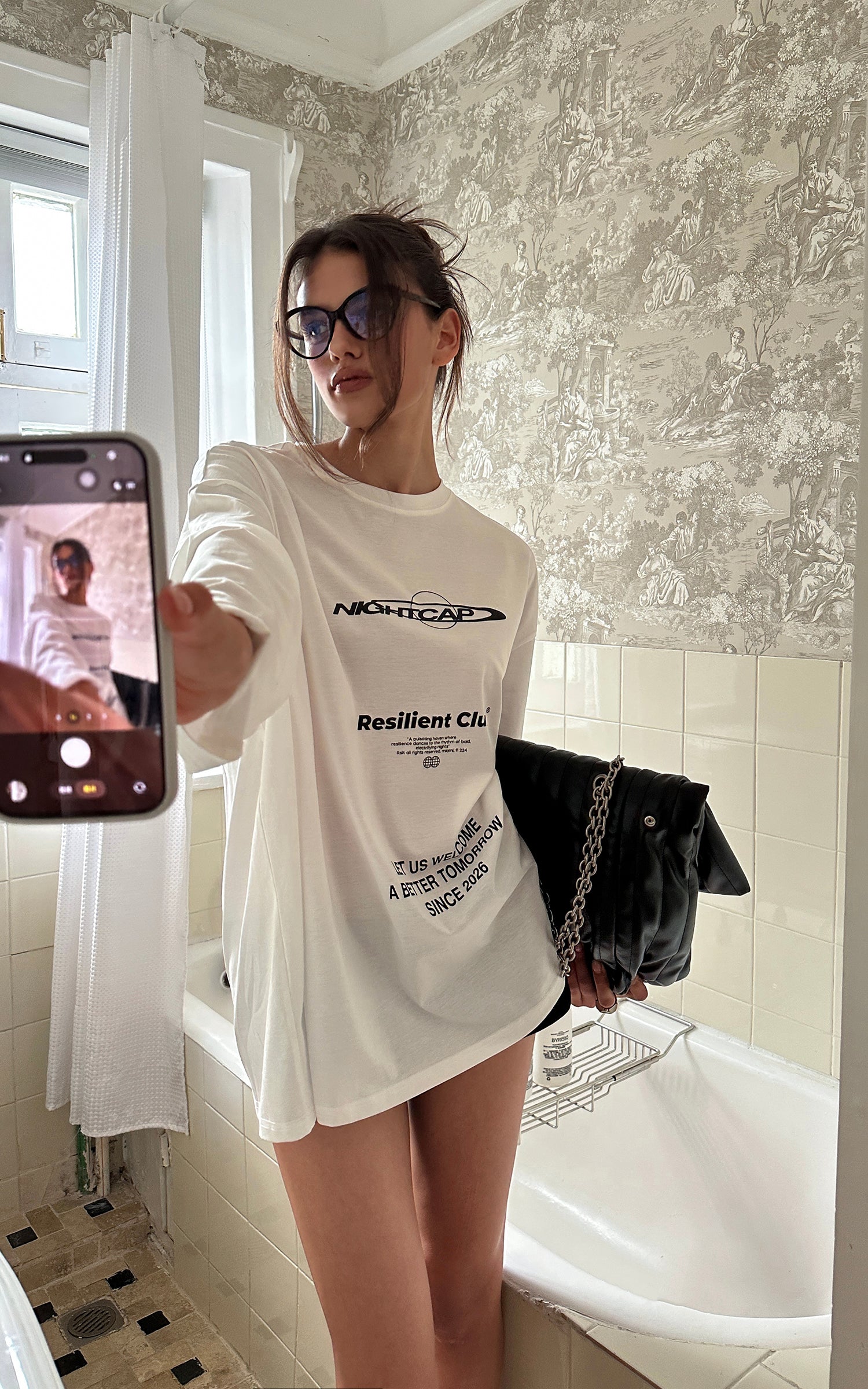 0122stepll T-shirt à manches longues oversize Resilient Club avec motif graphique