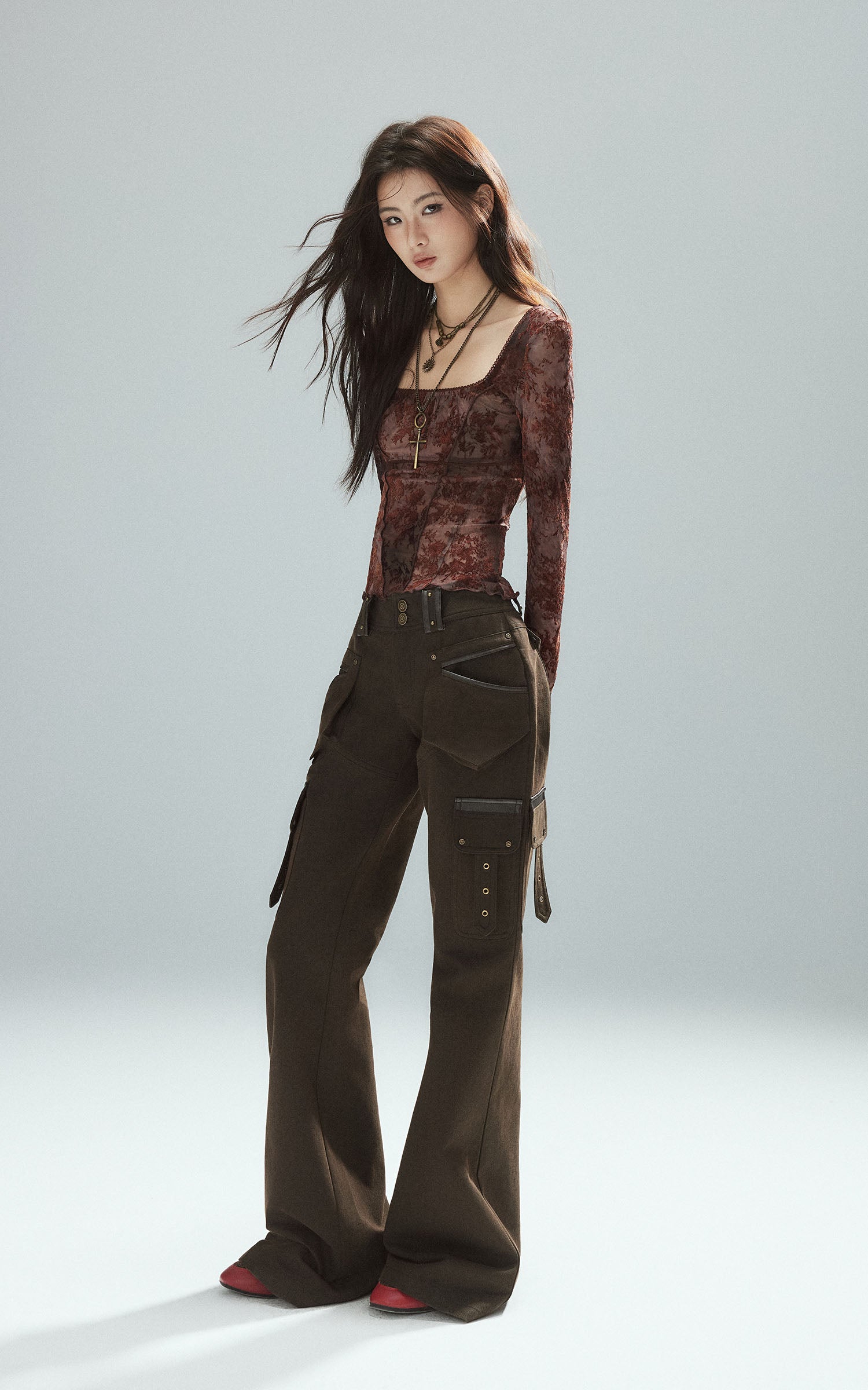 Low pixel High-Waist Multi-Pocket Flared Cargo Pants