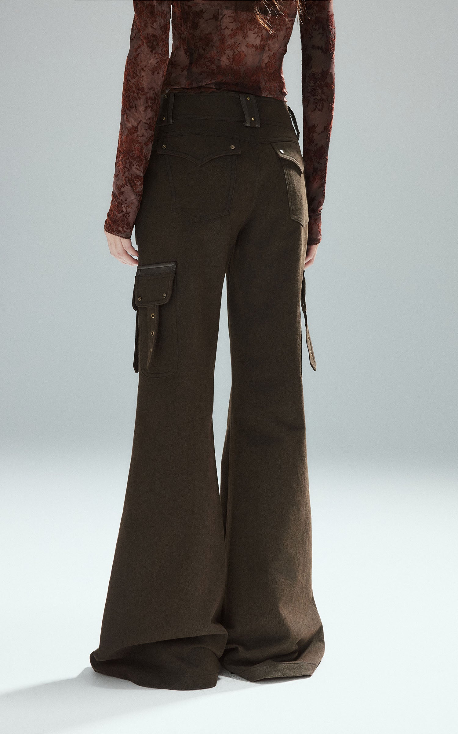 Low pixel High-Waist Multi-Pocket Flared Cargo Pants