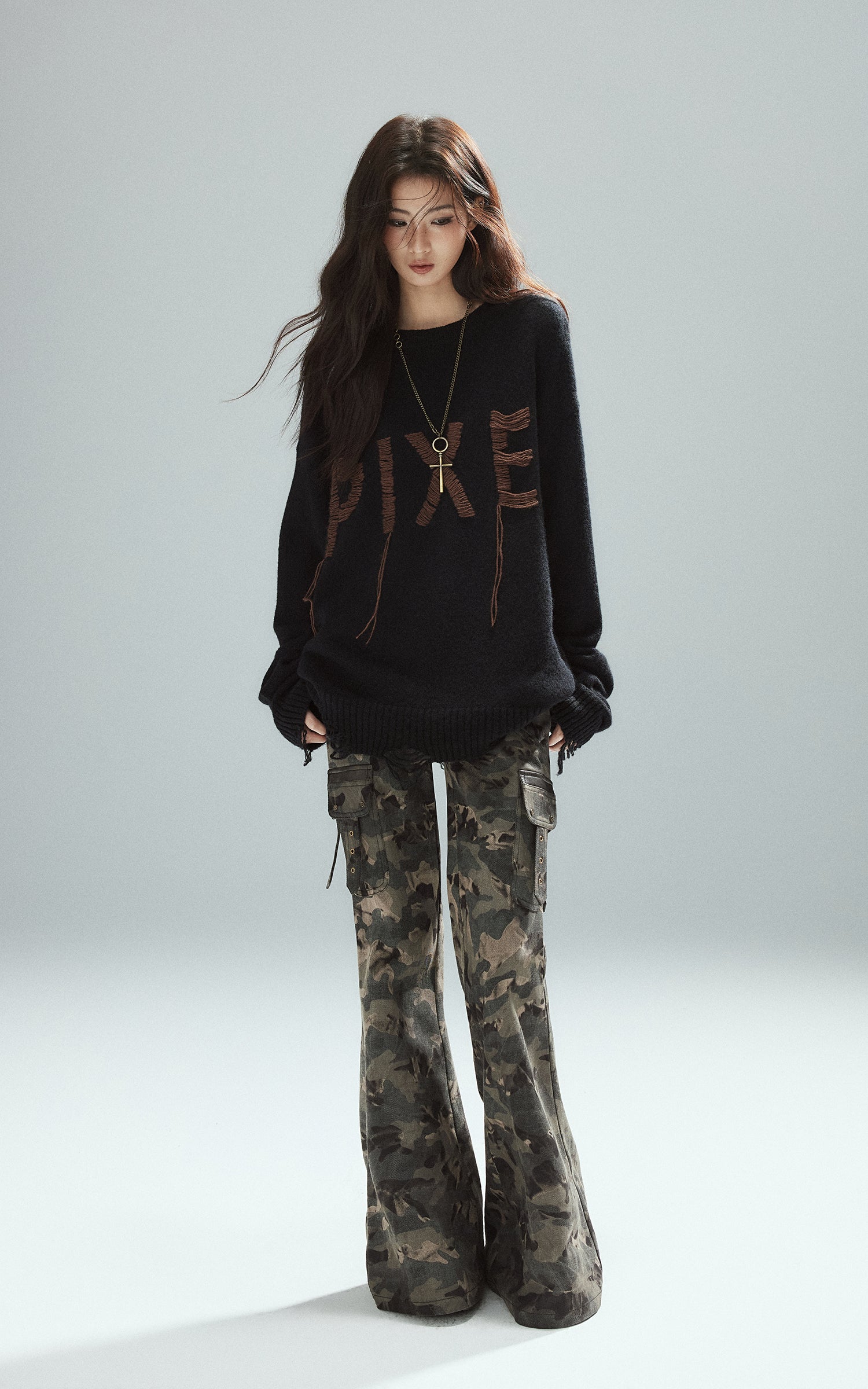 Pantalon cargo évasé camouflage