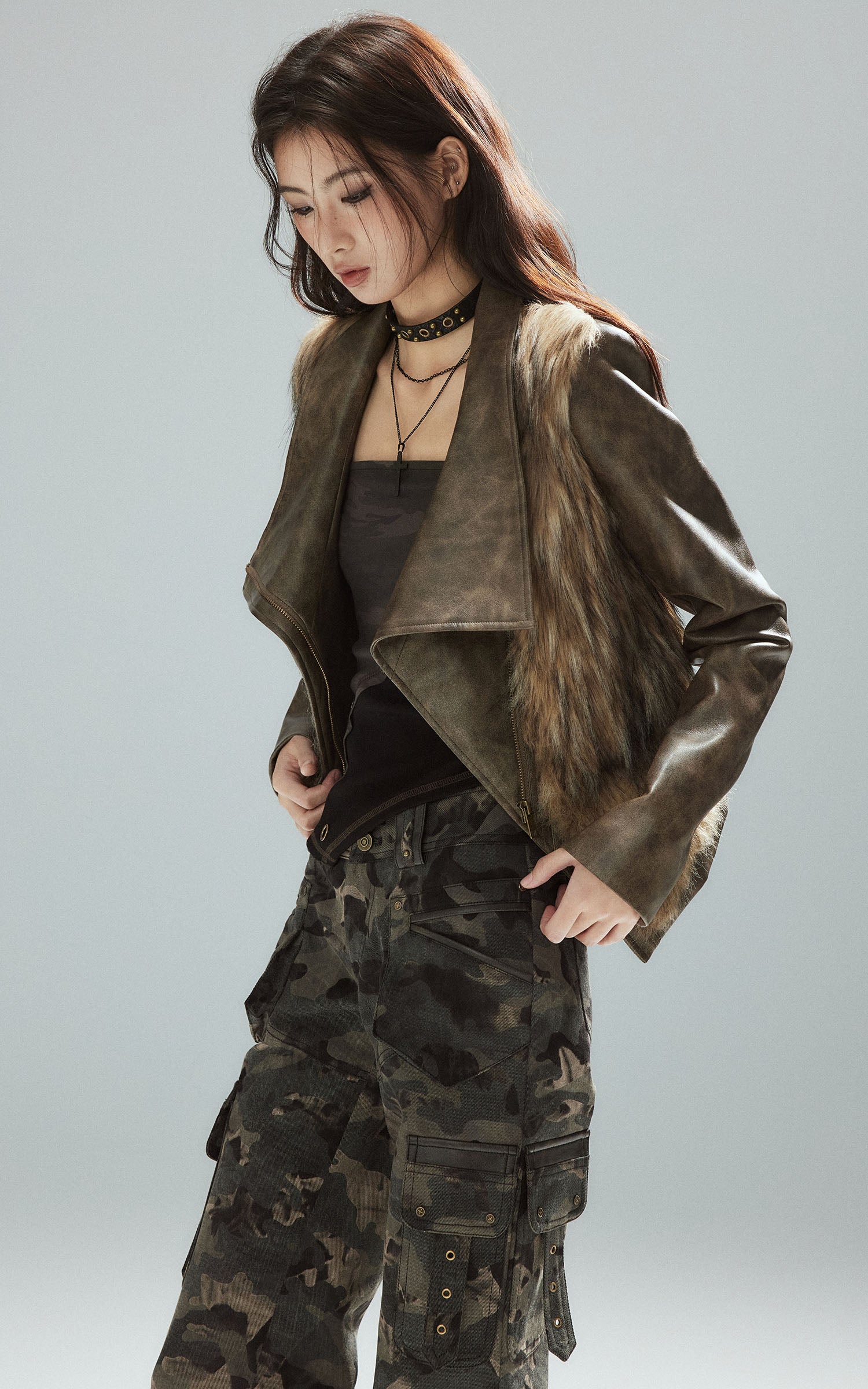 Pantalon cargo évasé camouflage