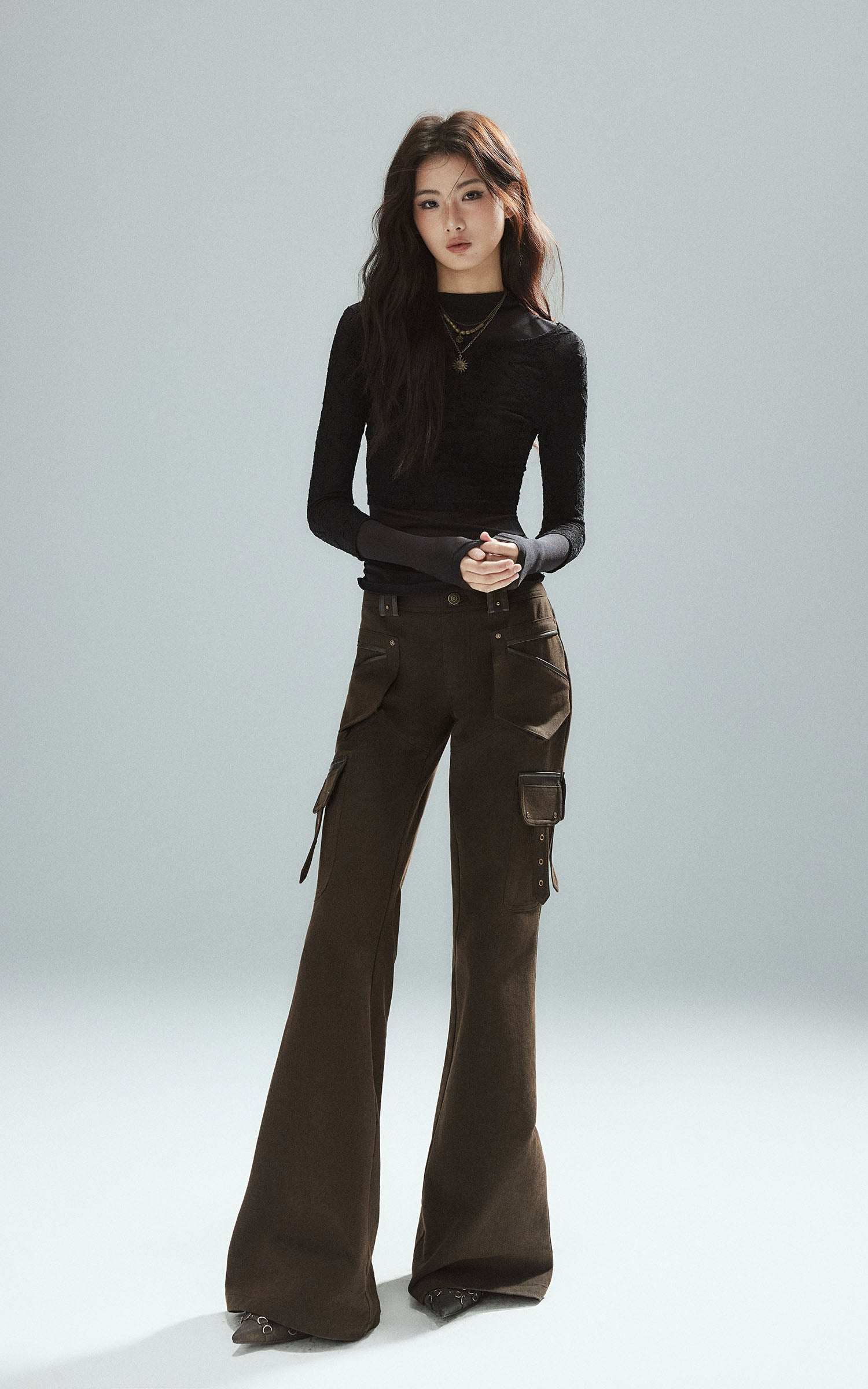 Low pixel High-Waist Multi-Pocket Flared Cargo Pants