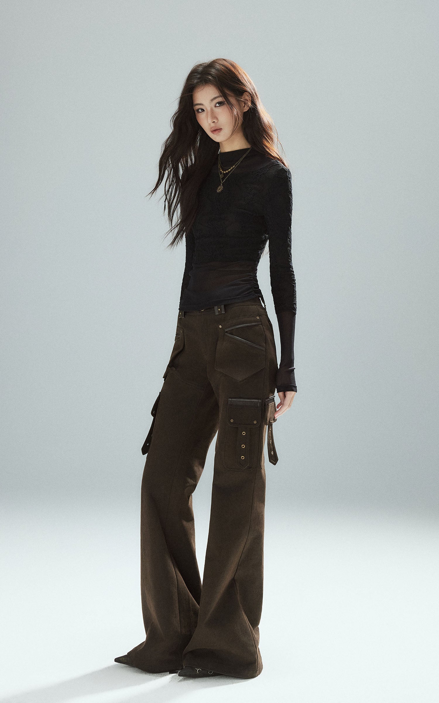 Low pixel High-Waist Multi-Pocket Flared Cargo Pants