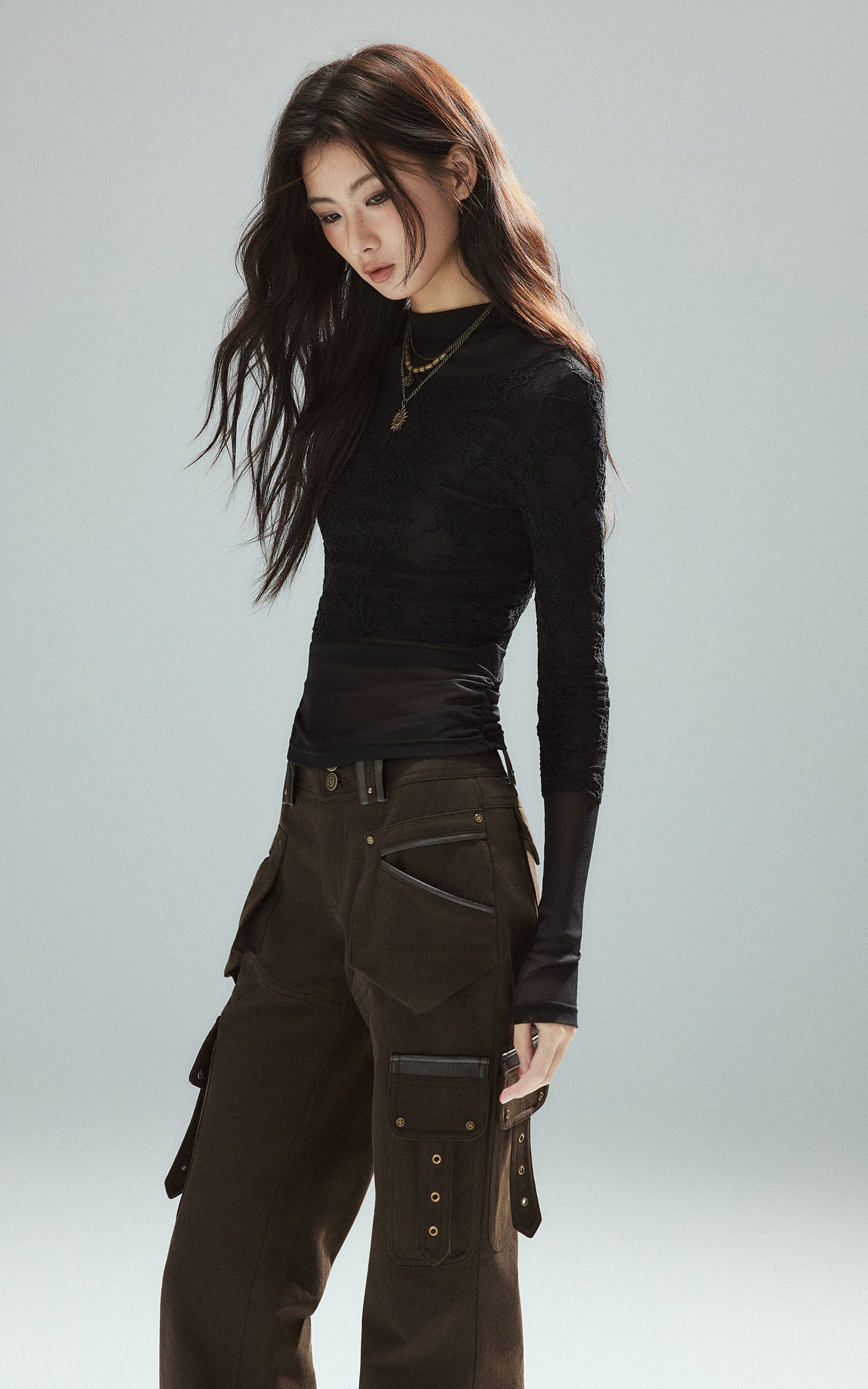 Low pixel High-Waist Multi-Pocket Flared Cargo Pants