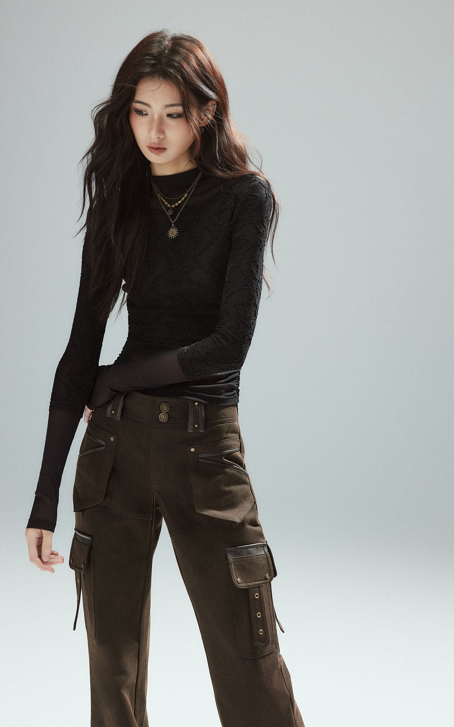 Low pixel High-Waist Multi-Pocket Flared Cargo Pants