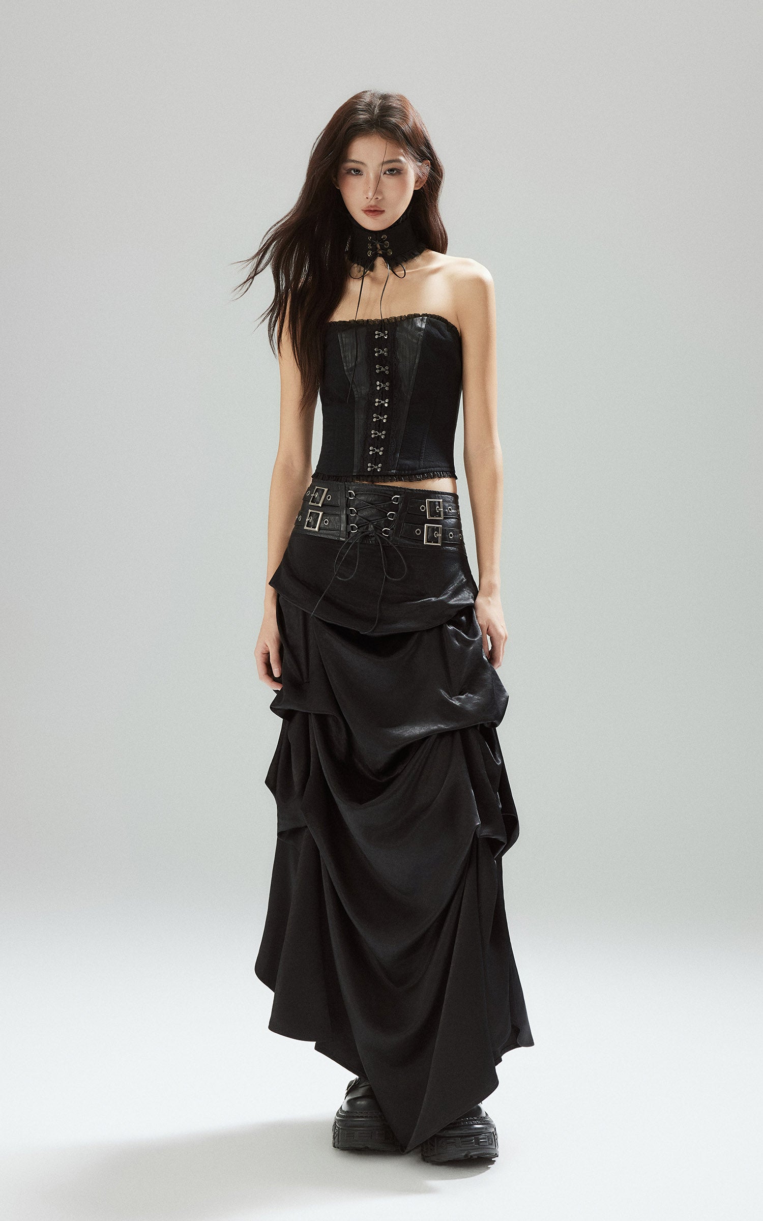 Low pixel Black Hook-Front Strapless Corset Top