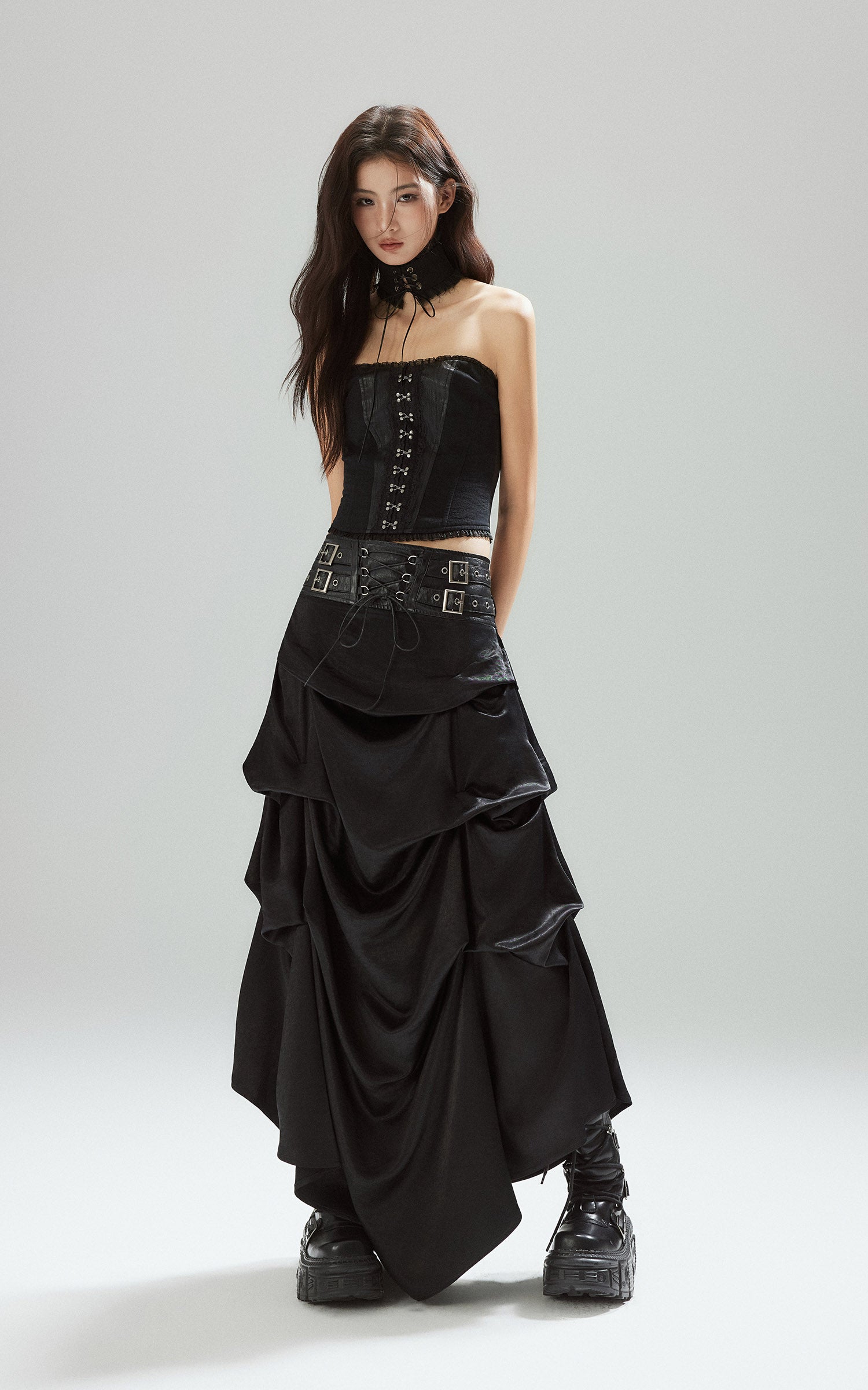 Low pixel Black Hook-Front Strapless Corset Top