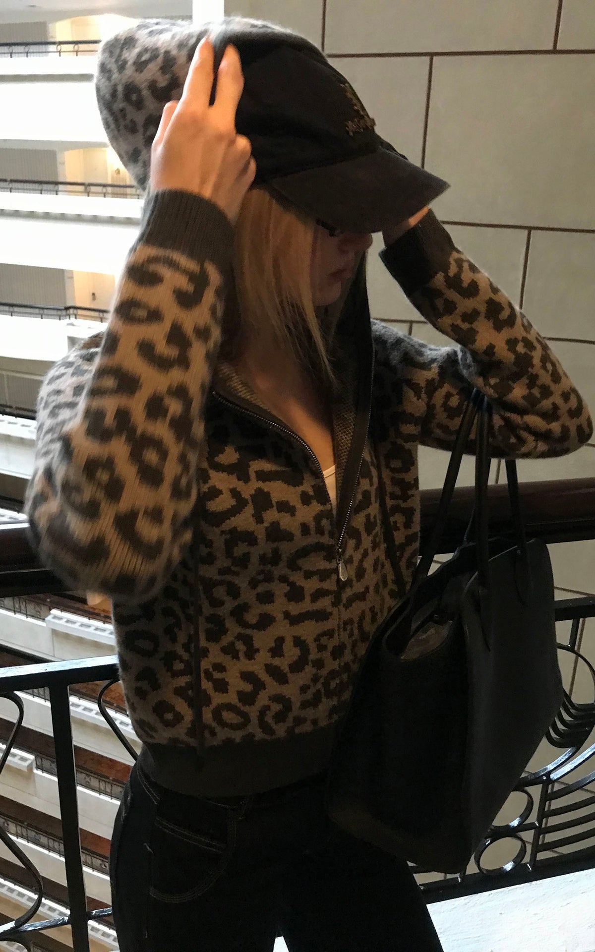 0122stepll Leopard Jacquard Hooded Knit Zip-Up Jacket