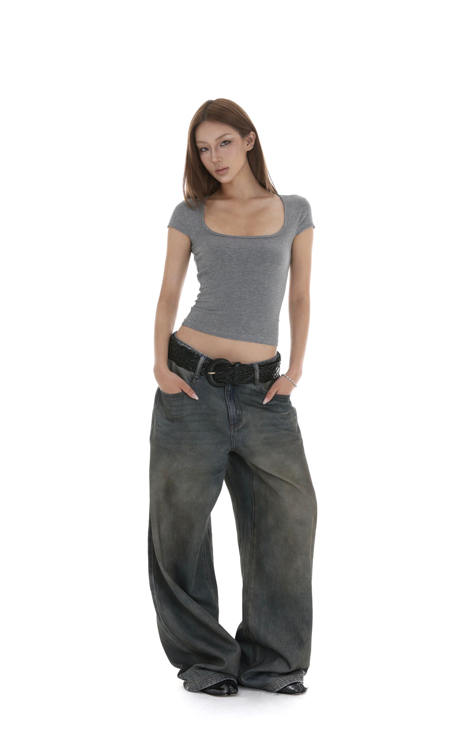 IAMXIAA Square Neck Fitted Short Sleeve T-Shirt