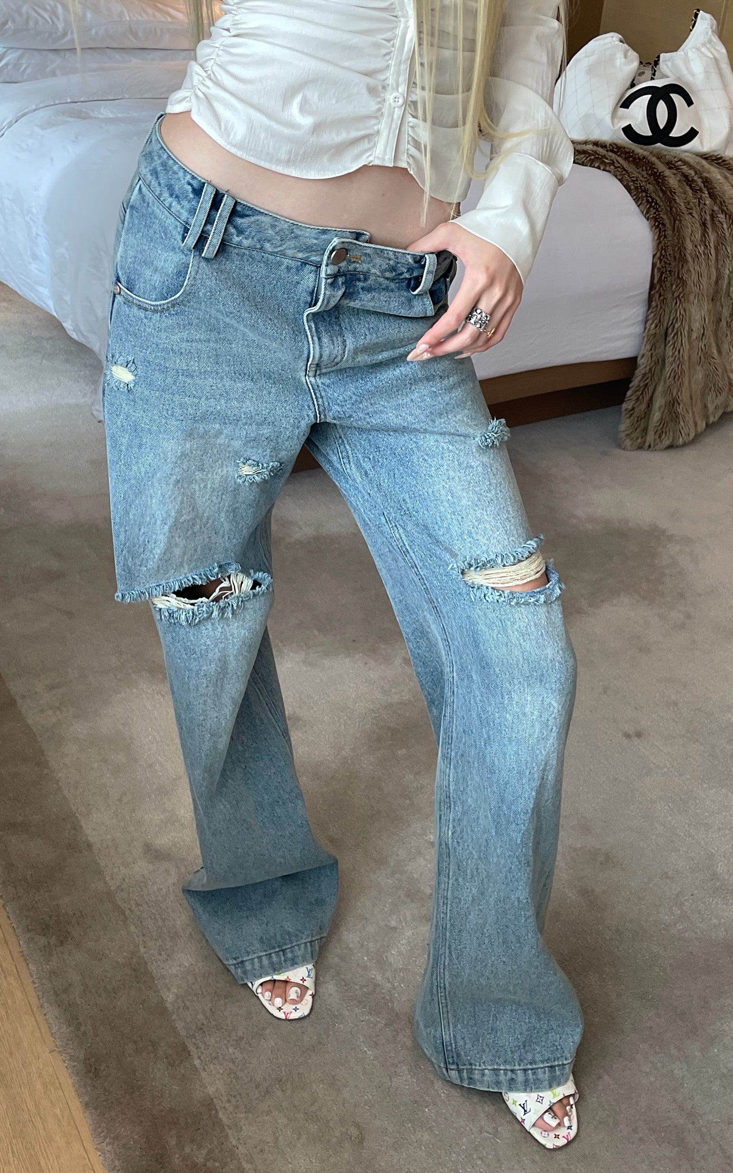 Rase le sol Distressed Low-Rise Wide-Leg Jeans