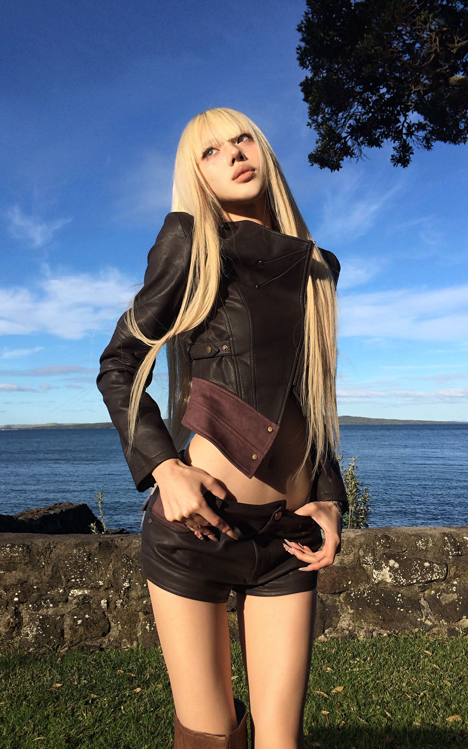 Rase le sol Veste en cuir à panneaux asymétriques &amp; Short Ensemble