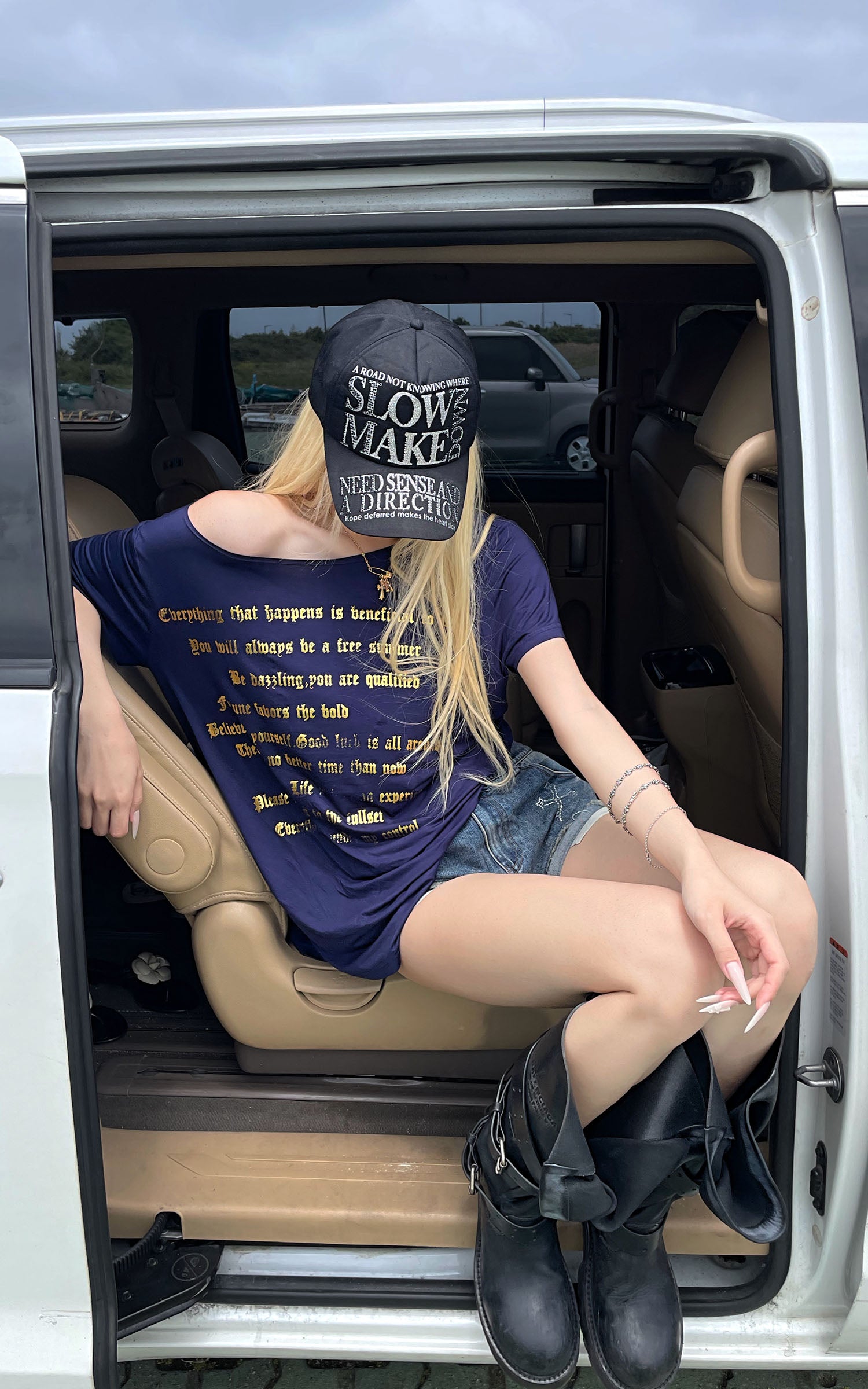 Rase le sol Navy Oversized Graphic T-Shirt with Gold Print