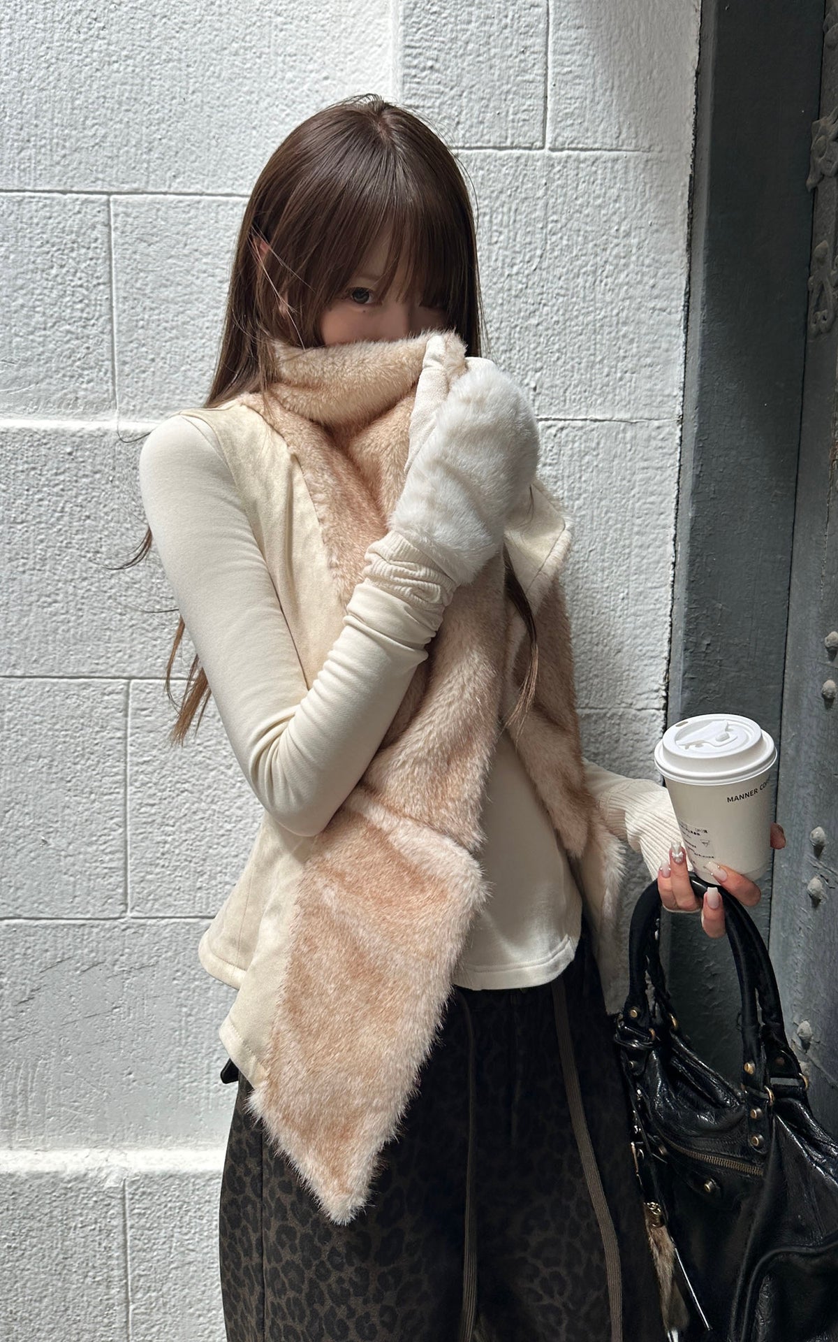 Rase le sol Faux Fur Draped Vest