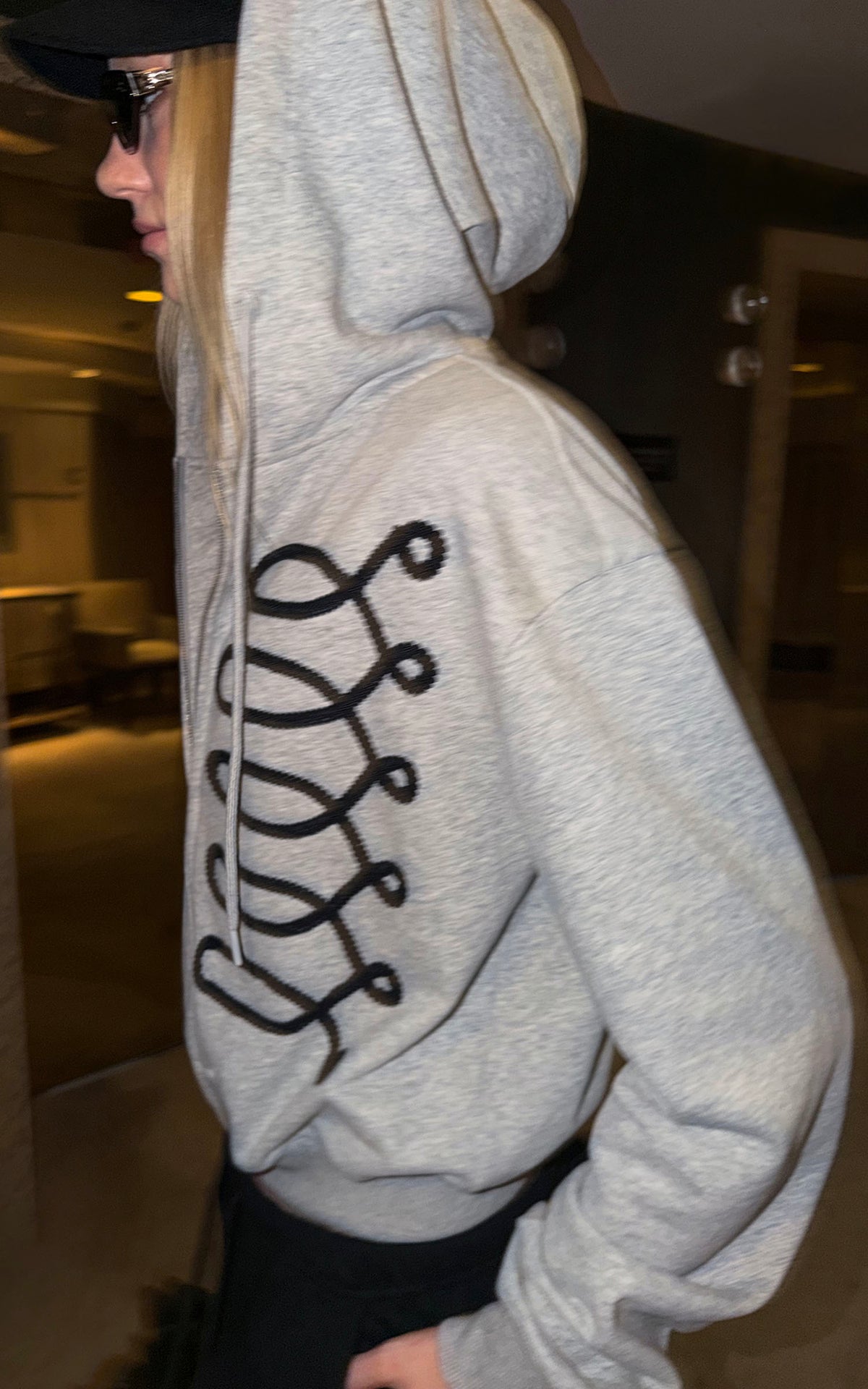 0122stepll Braided Loop Graphic Cropped Zip-Up Hoodie