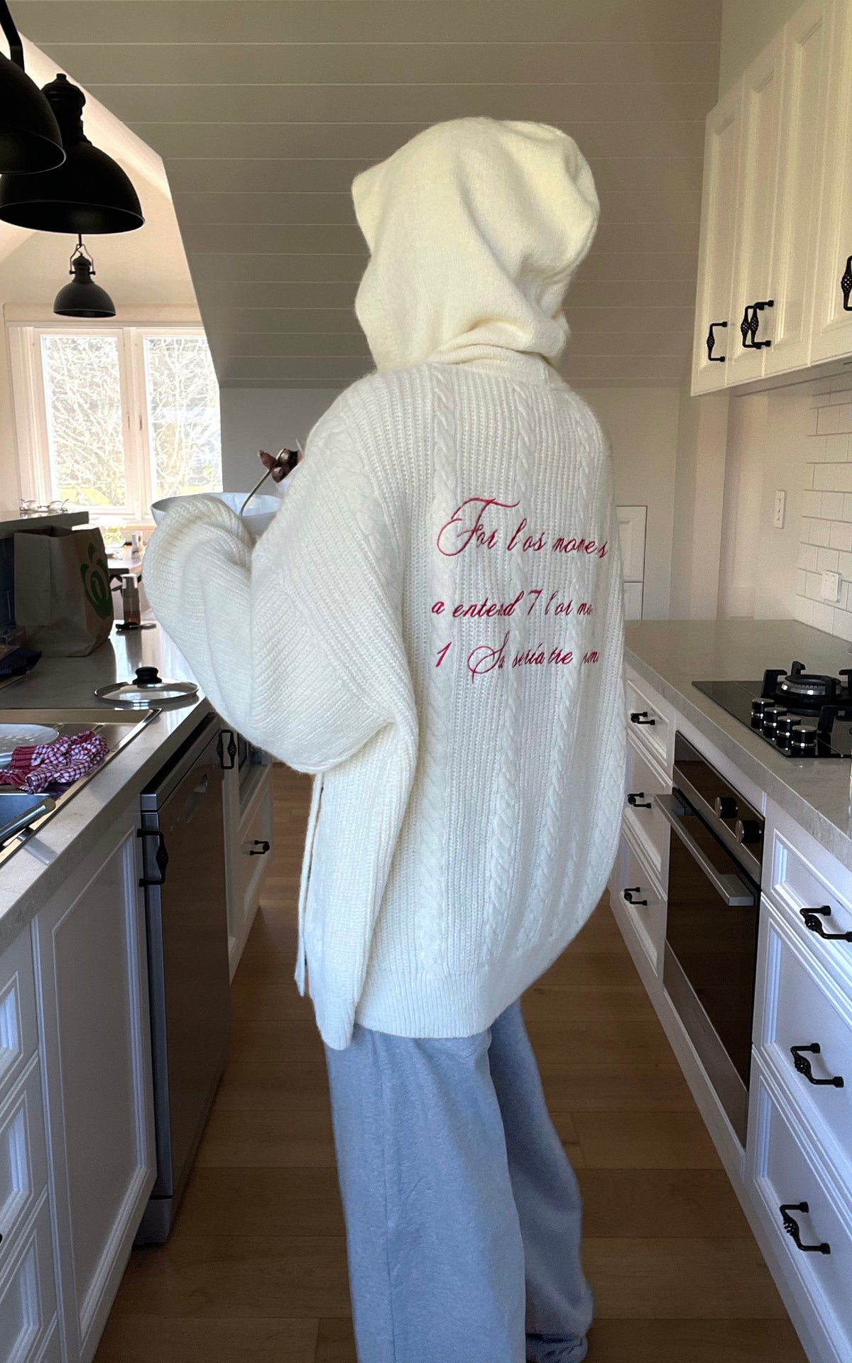 Rase le sol Oversized Cable Knit Embroidered Hooded Cardigan