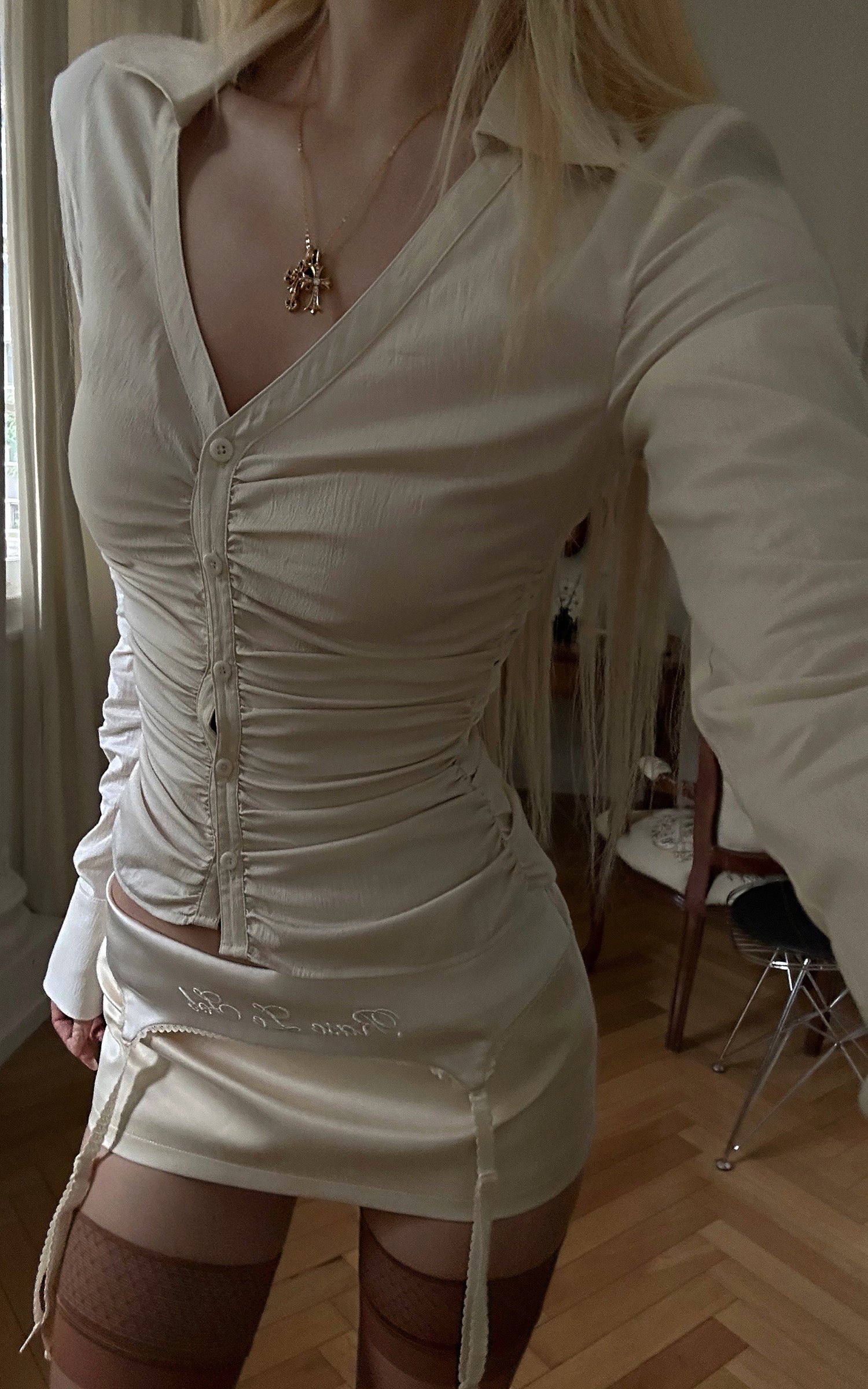 Rase le sol Ruched Fitted Long-Sleeve Shirt