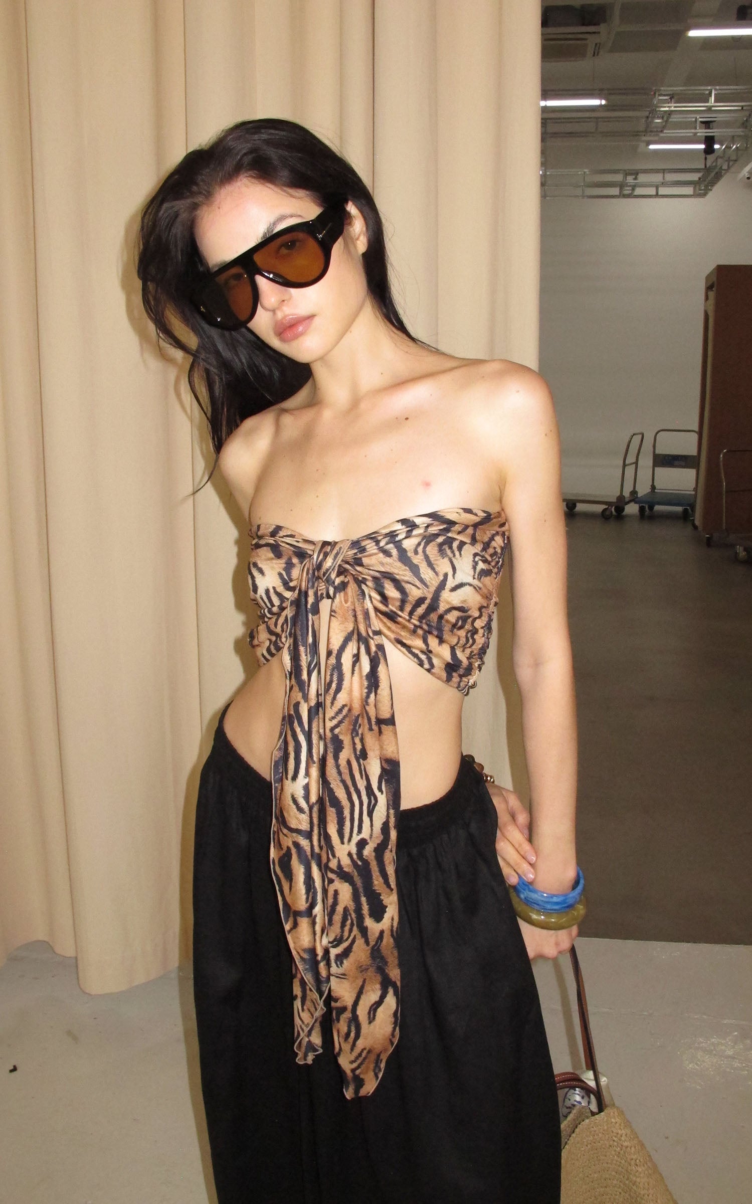 0122stepll Leopard Tie-Front Crop Top