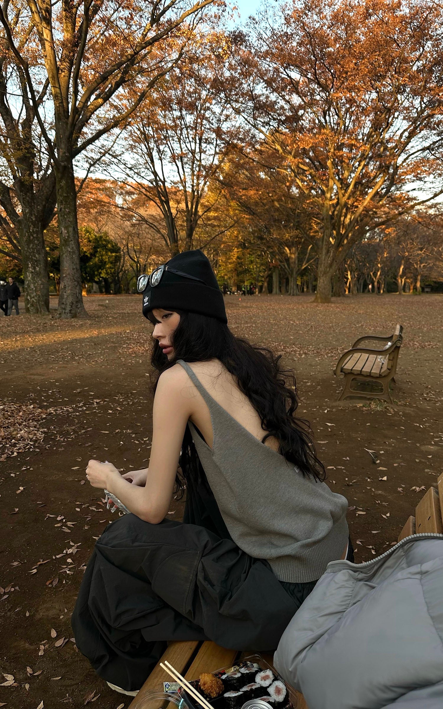 0122stepll 딥 U-백 니트 베스트