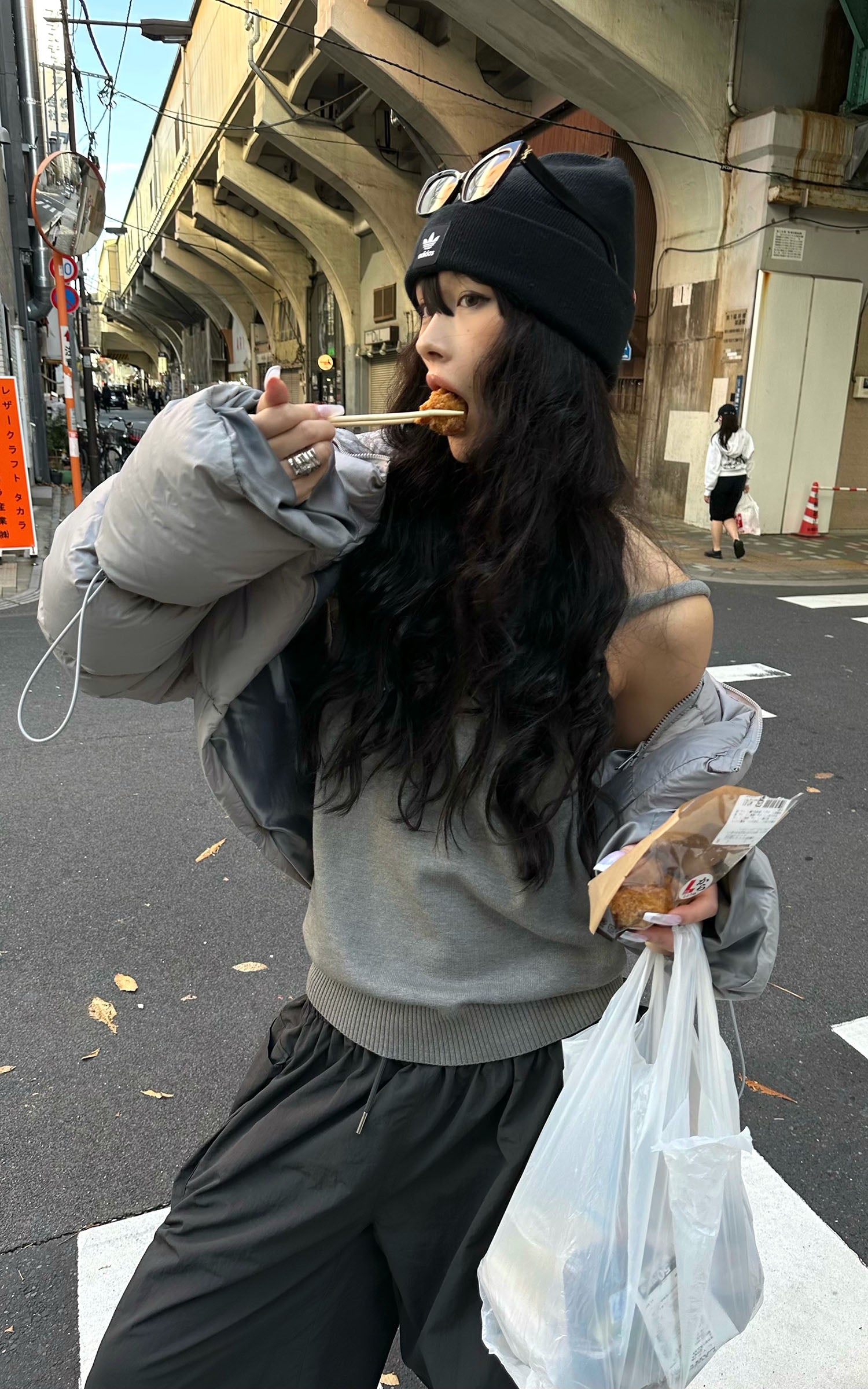 0122stepll 딥 U-백 니트 베스트