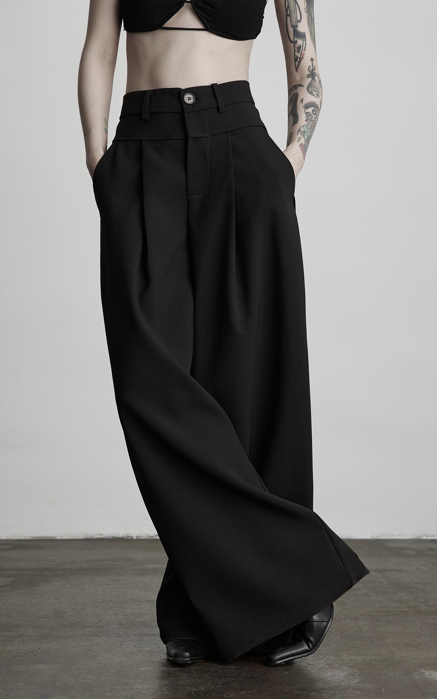 DOINDULGE Tailored Wide-Leg Trousers