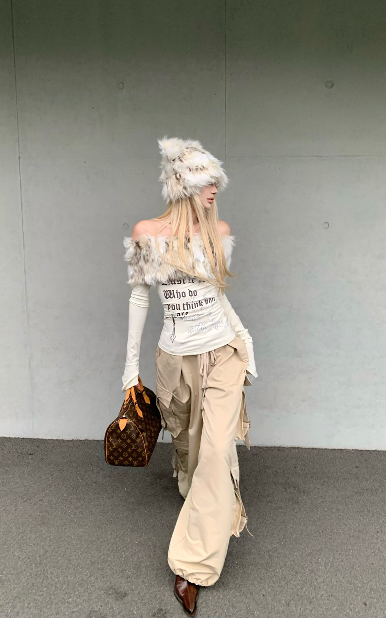 Rase le sol Off-Shoulder Faux Fur Top – PINKPARKS