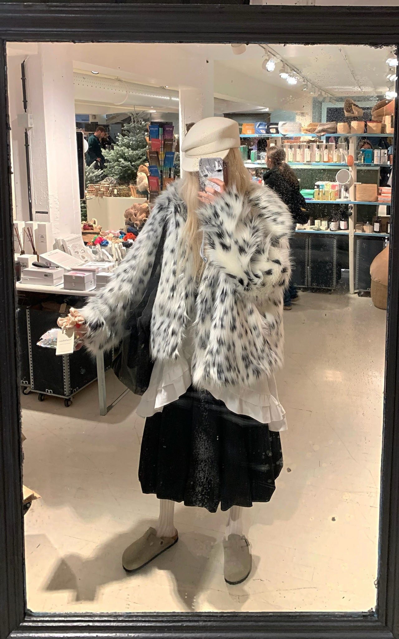 Rase le sol Black &amp; White Dalmatian Faux Fur Coat