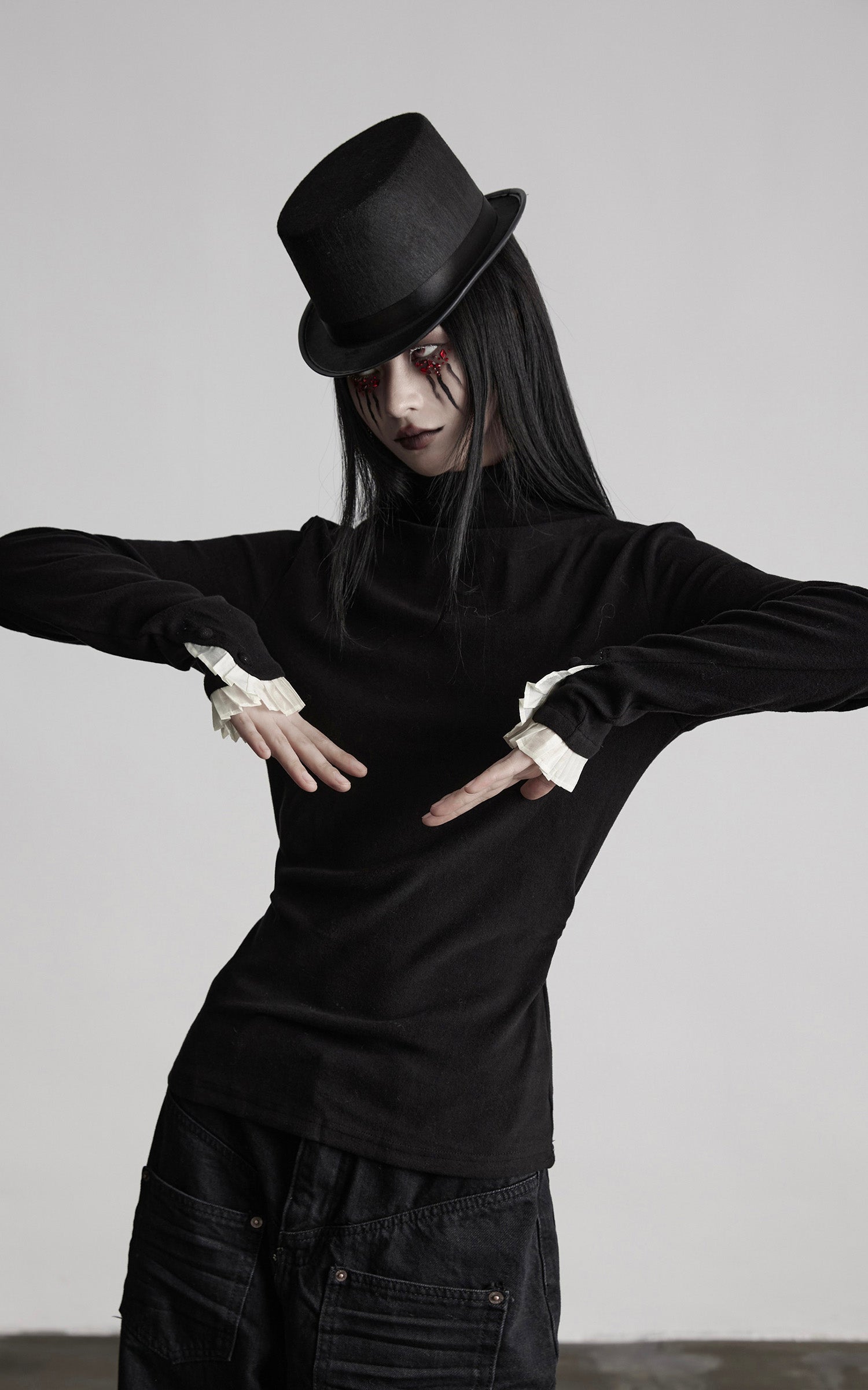 DOINDULGE Structured Knit Top with Contrast Pleated Cuffs