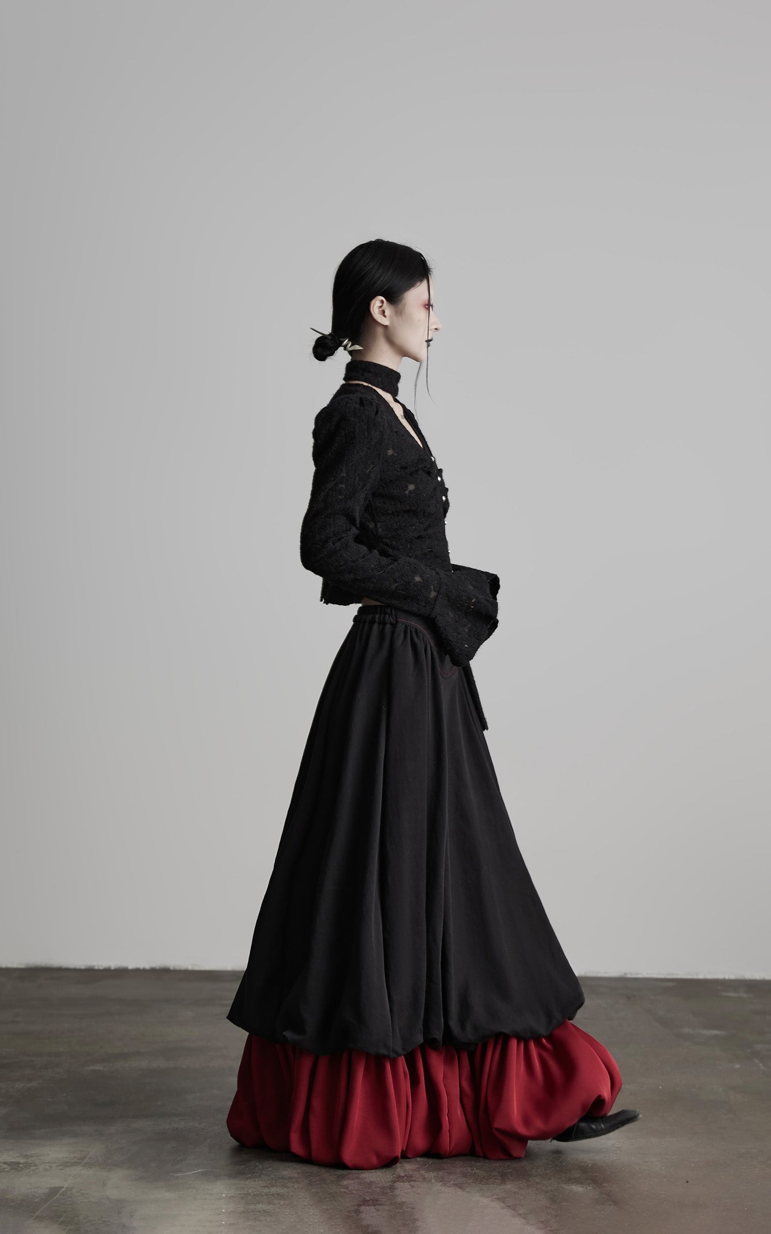 DOINDULGE Textured Knit Sculpted Top with Rosette Buttons