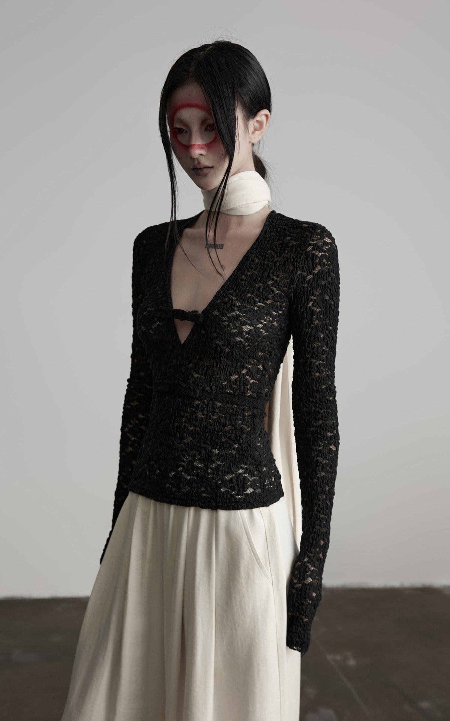 DOINDULGE Ruched Lace Knit Top with Cutout and Thumbhole Sleeves