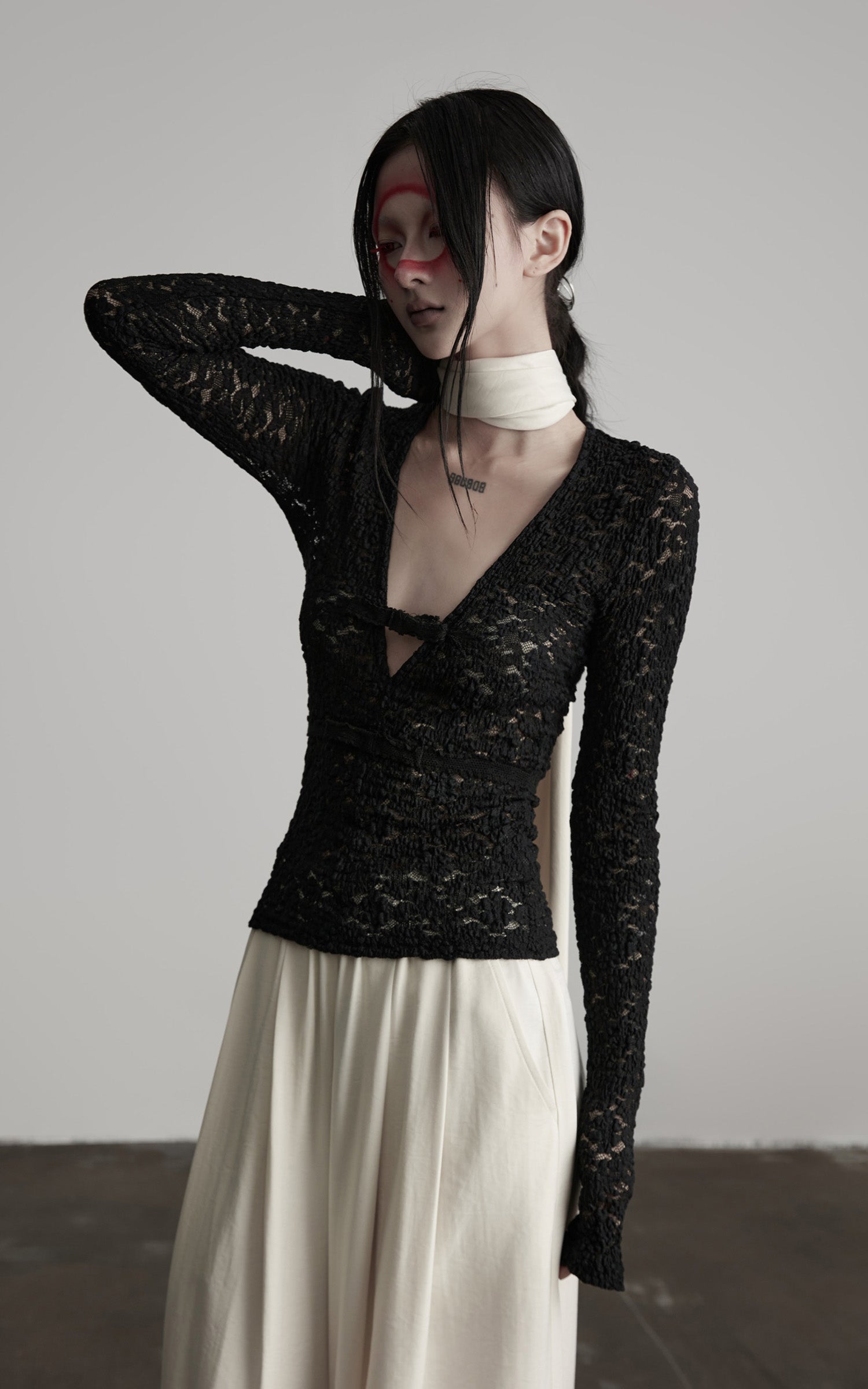 DOINDULGE Ruched Lace Knit Top with Cutout and Thumbhole Sleeves
