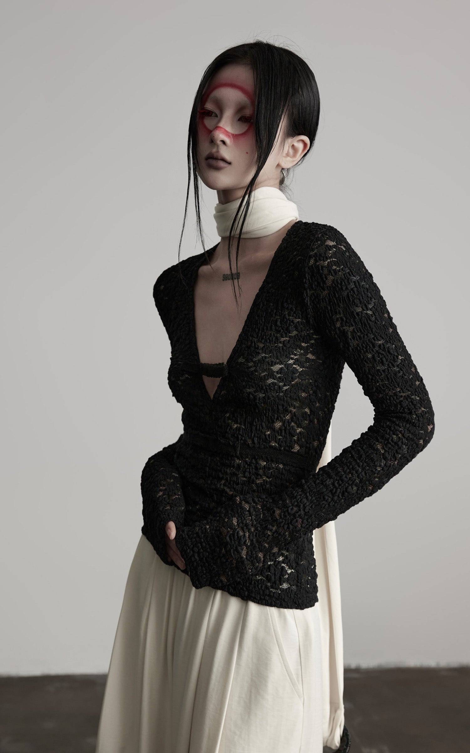 DOINDULGE Ruched Lace Knit Top with Cutout and Thumbhole Sleeves