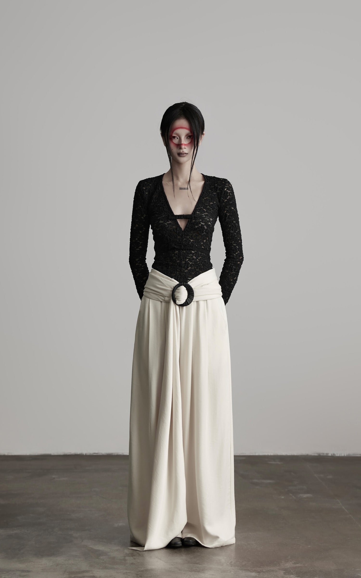 DOINDULGE Ruched Lace Knit Top with Cutout and Thumbhole Sleeves