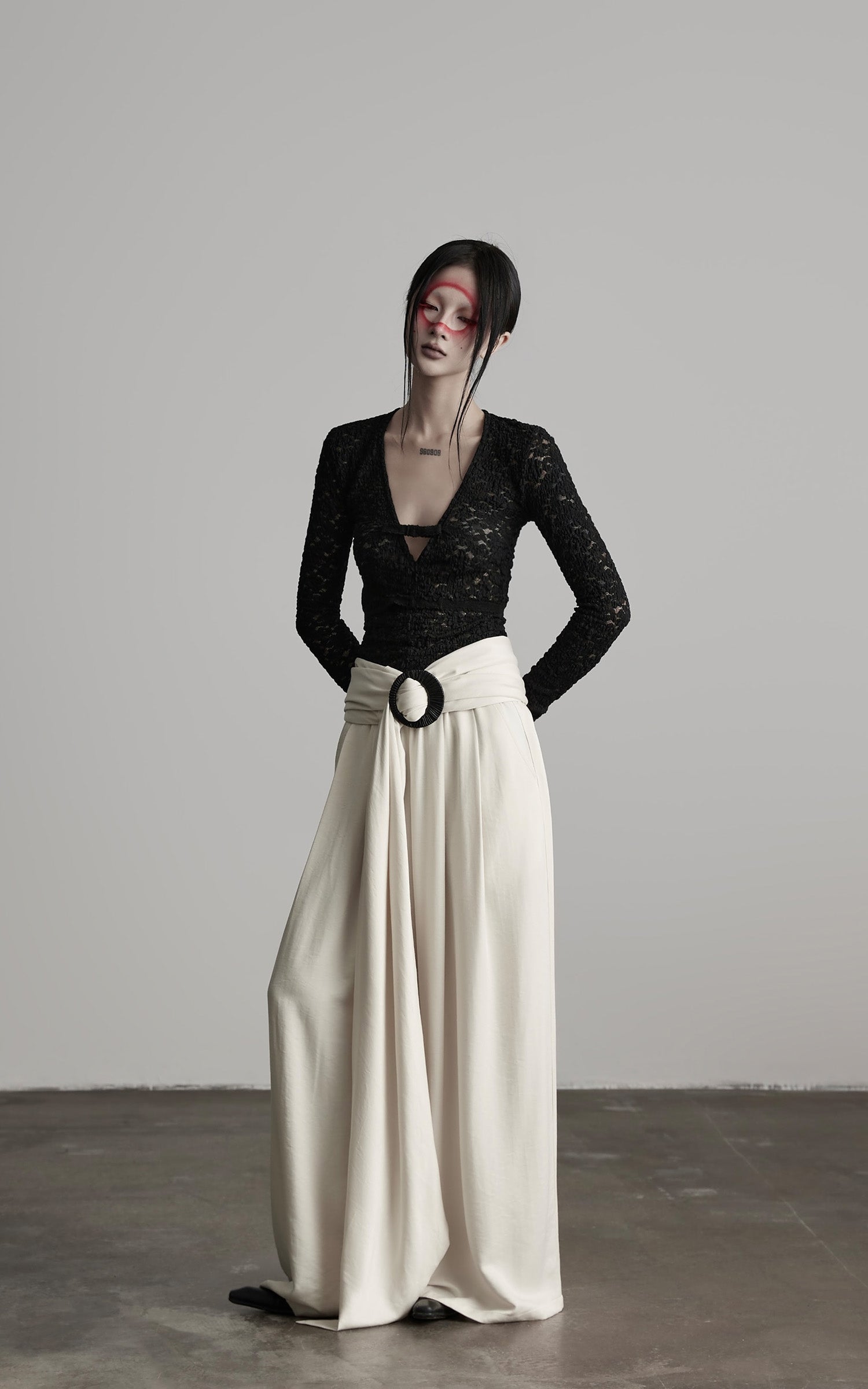 DOINDULGE Ruched Lace Knit Top with Cutout and Thumbhole Sleeves