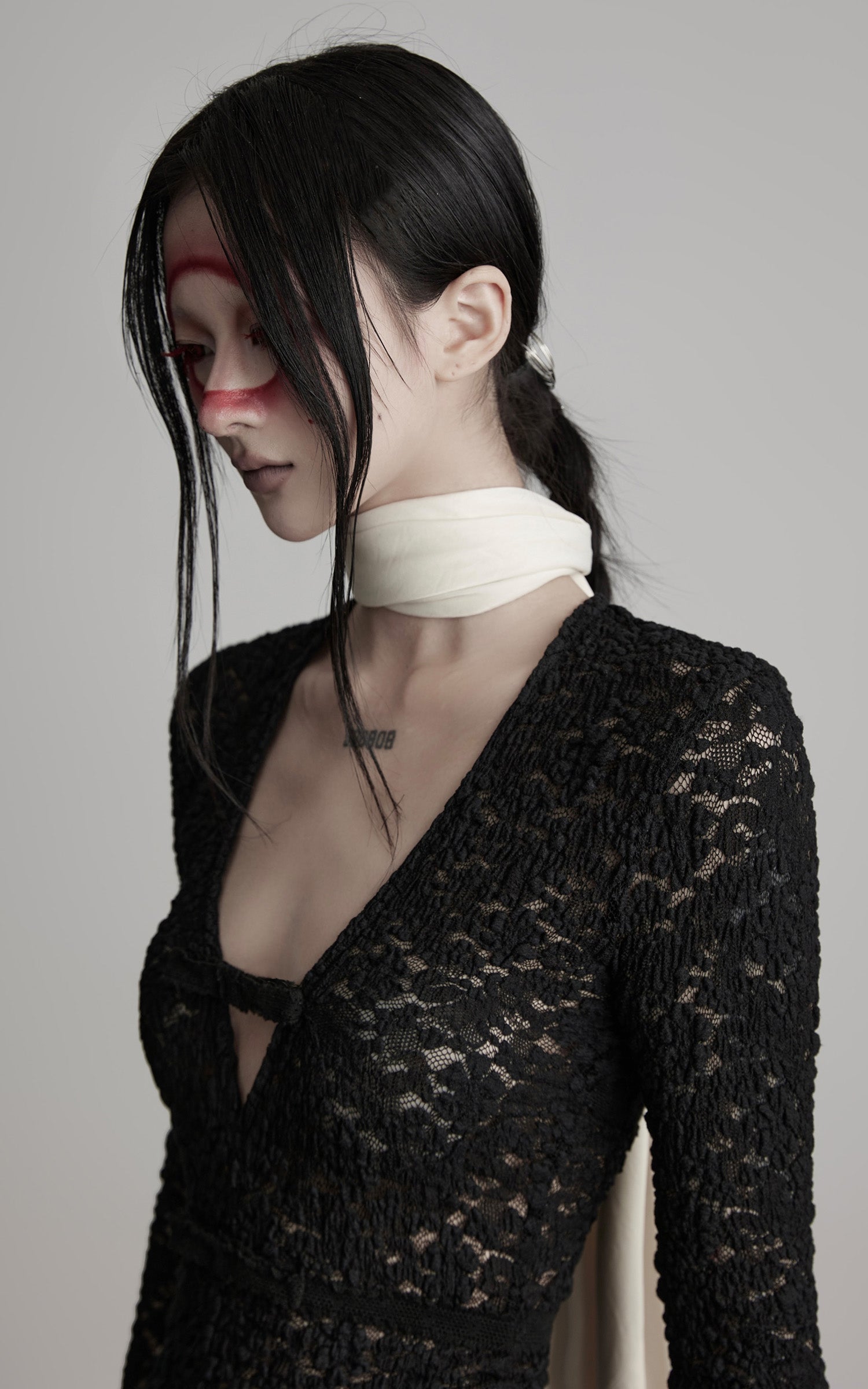 DOINDULGE Ruched Lace Knit Top with Cutout and Thumbhole Sleeves