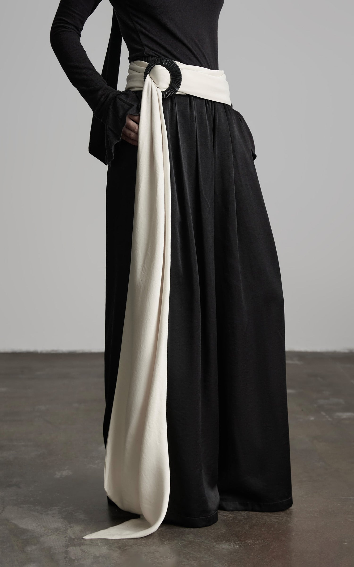 DOINDULGE Wide Leg Trousers with Draped Obi Belt