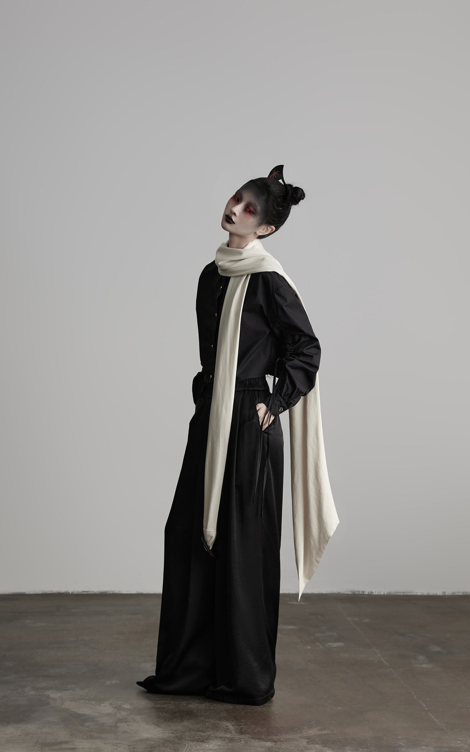 DOINDULGE Wide Leg Trousers with Draped Obi Belt